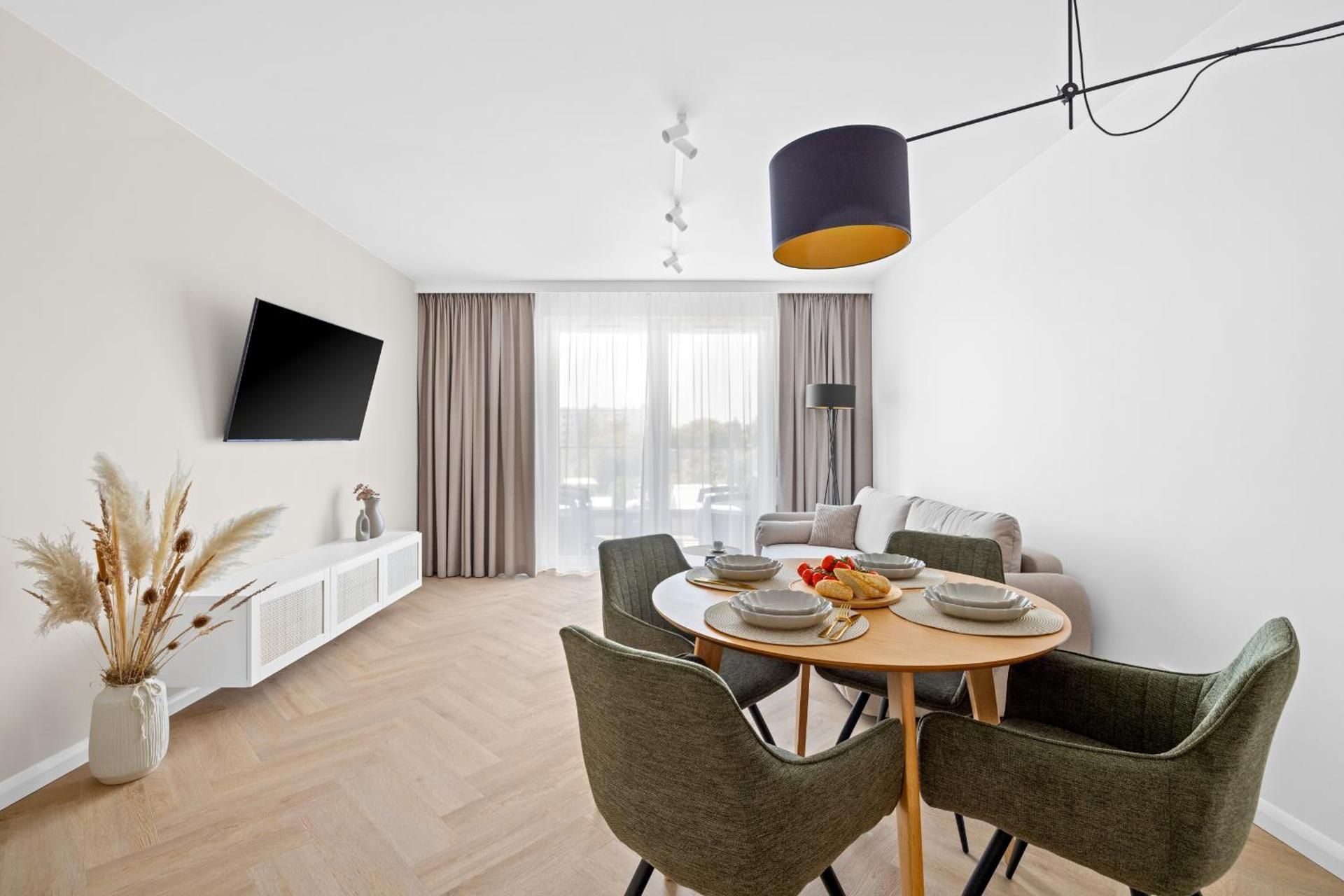 One-Bedroom Apartment with Balcony