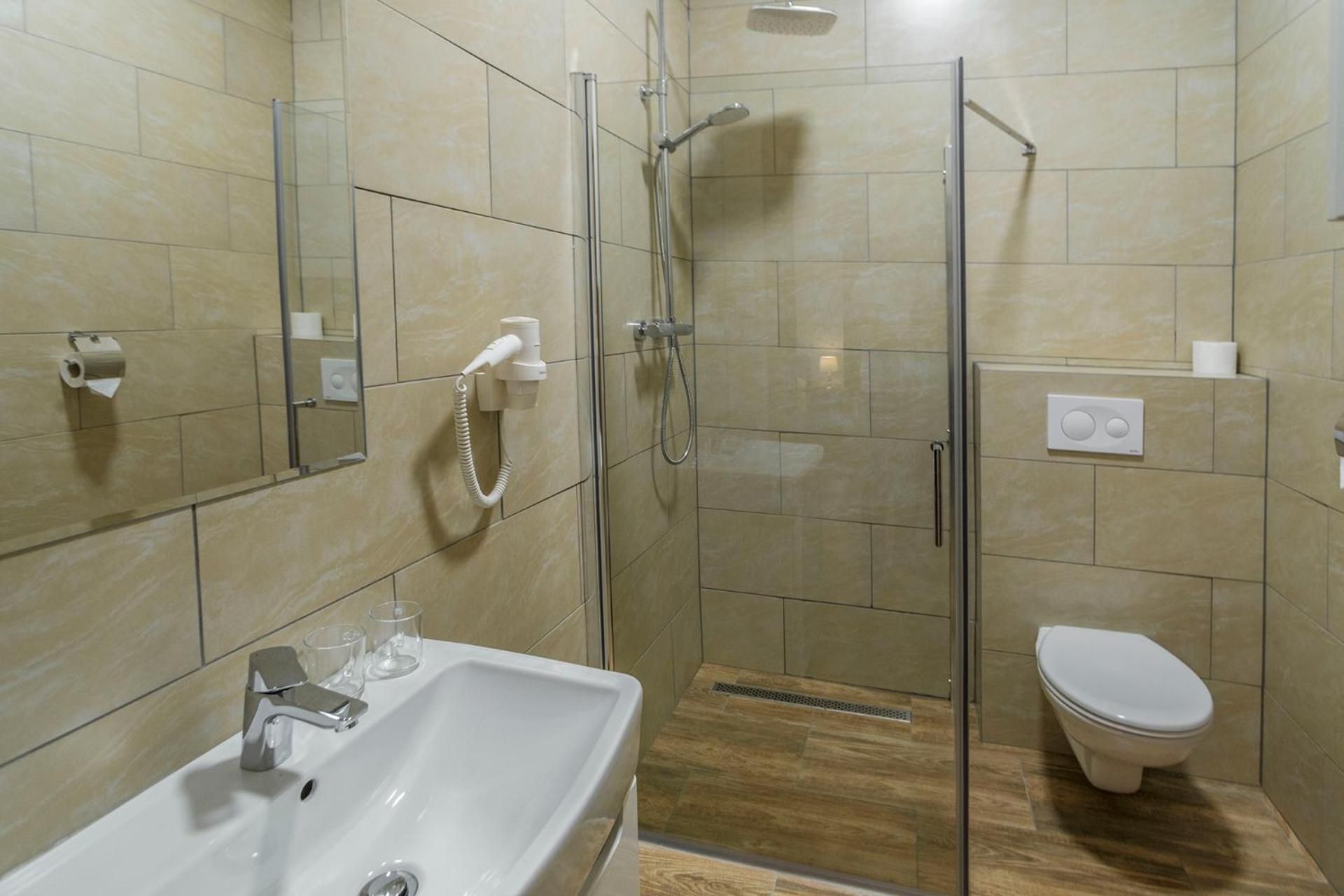 Apartment (2 Adults)