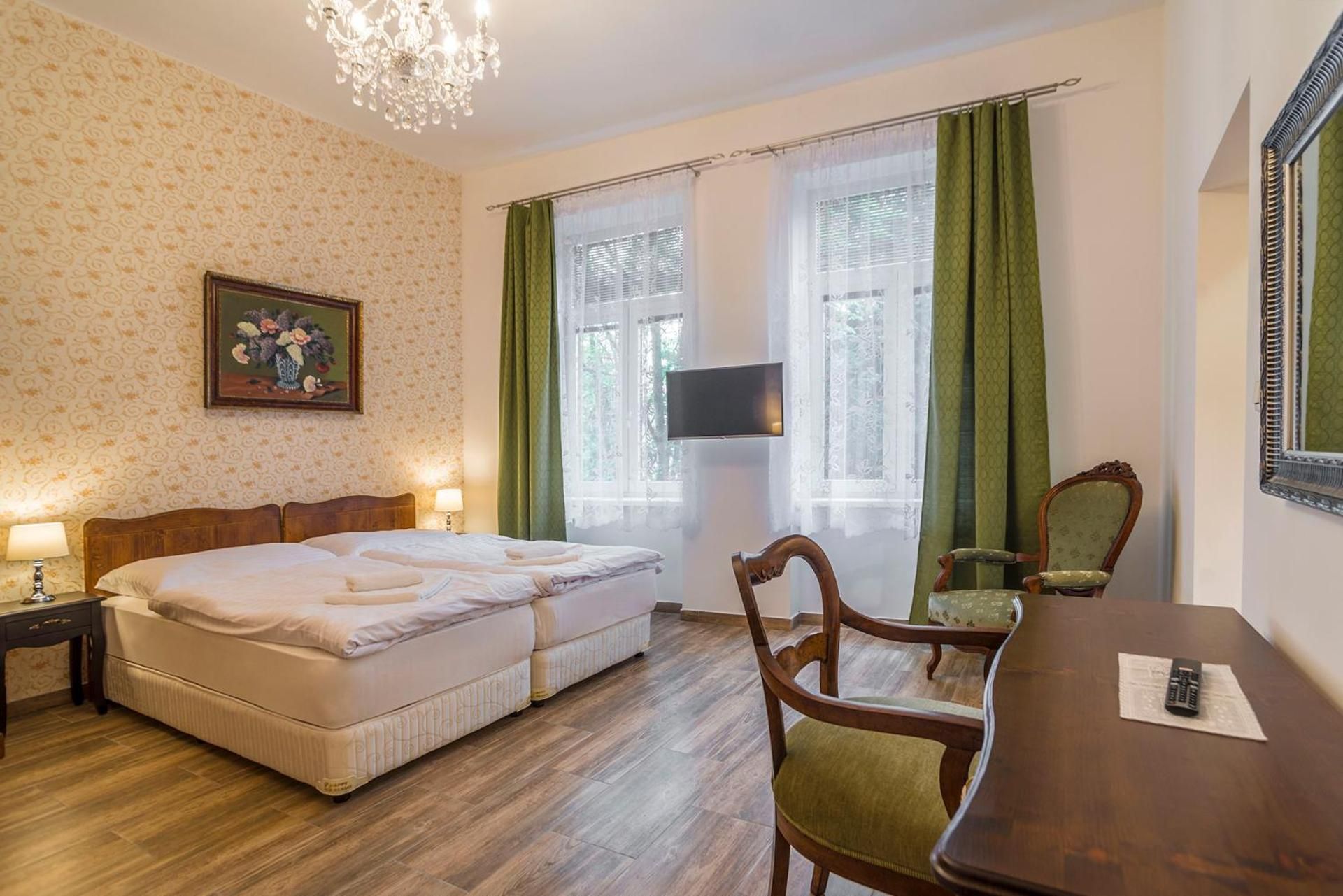 Deluxe Apartment with living room (3 Adults)