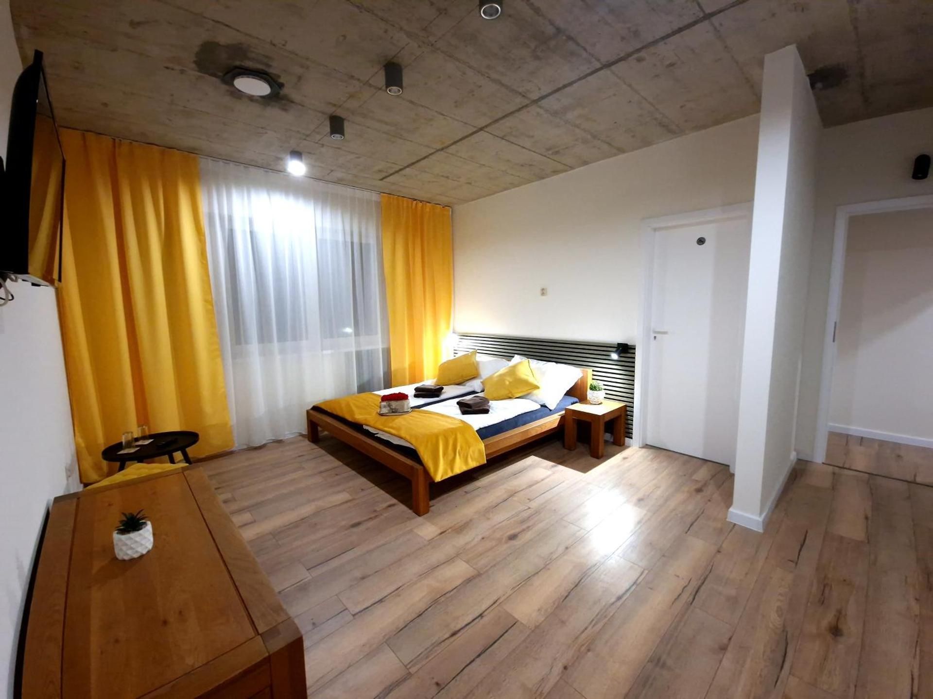 Deluxe Double Studio