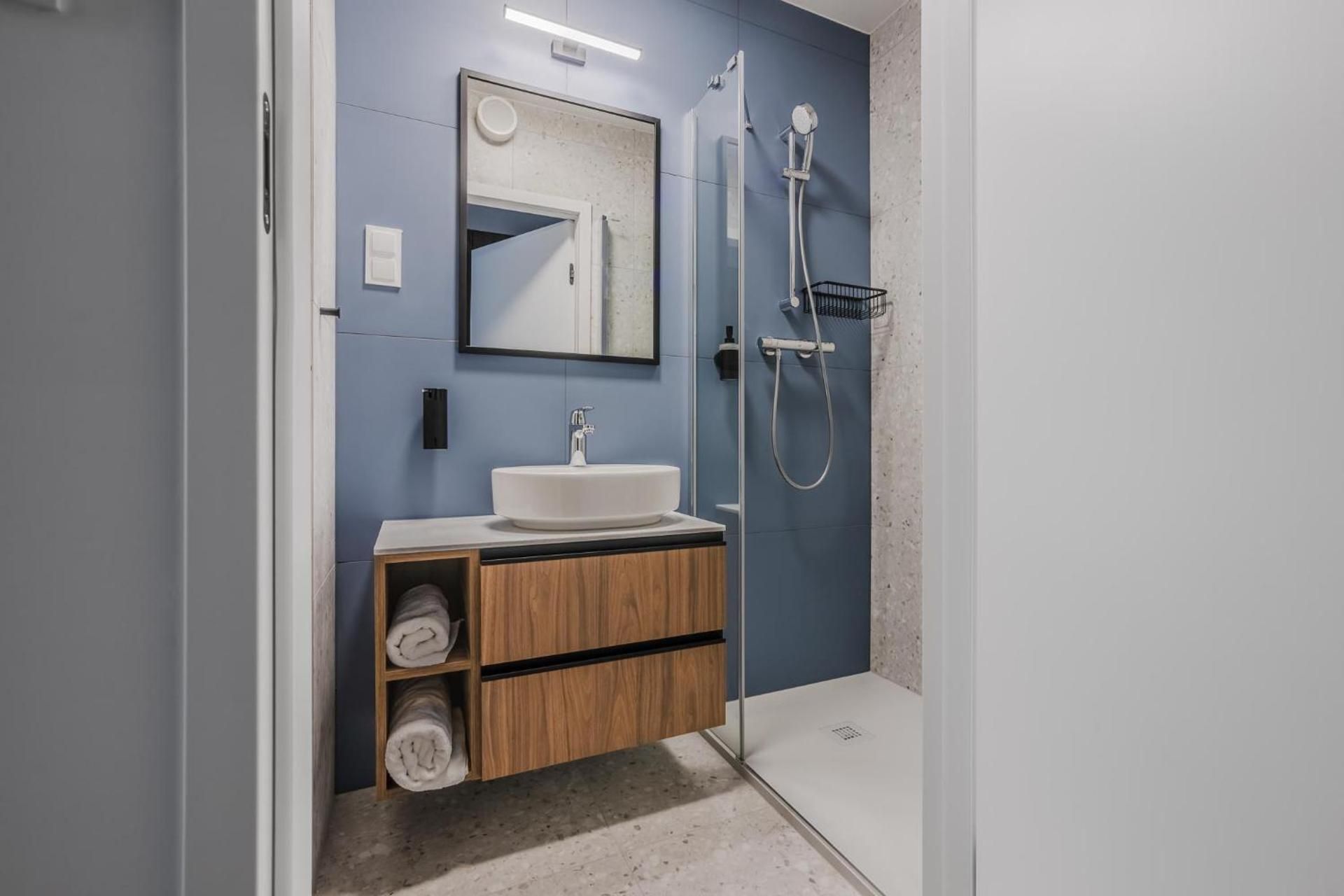 Single Room With Private Bathroom