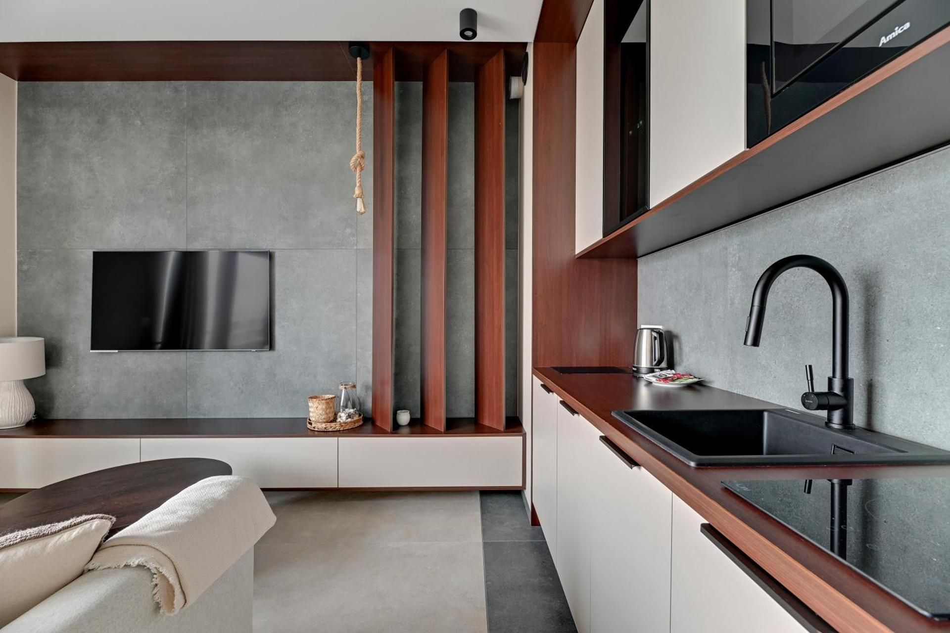 One-Bedroom Standard Apartment