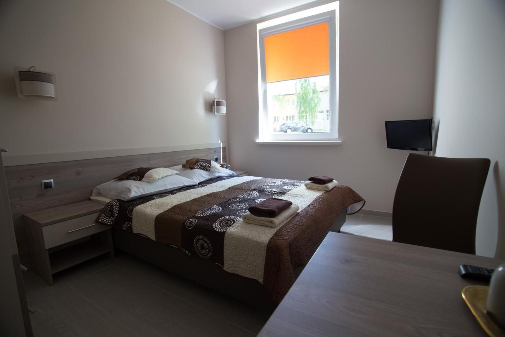 Double or Twin Room with Bathroom