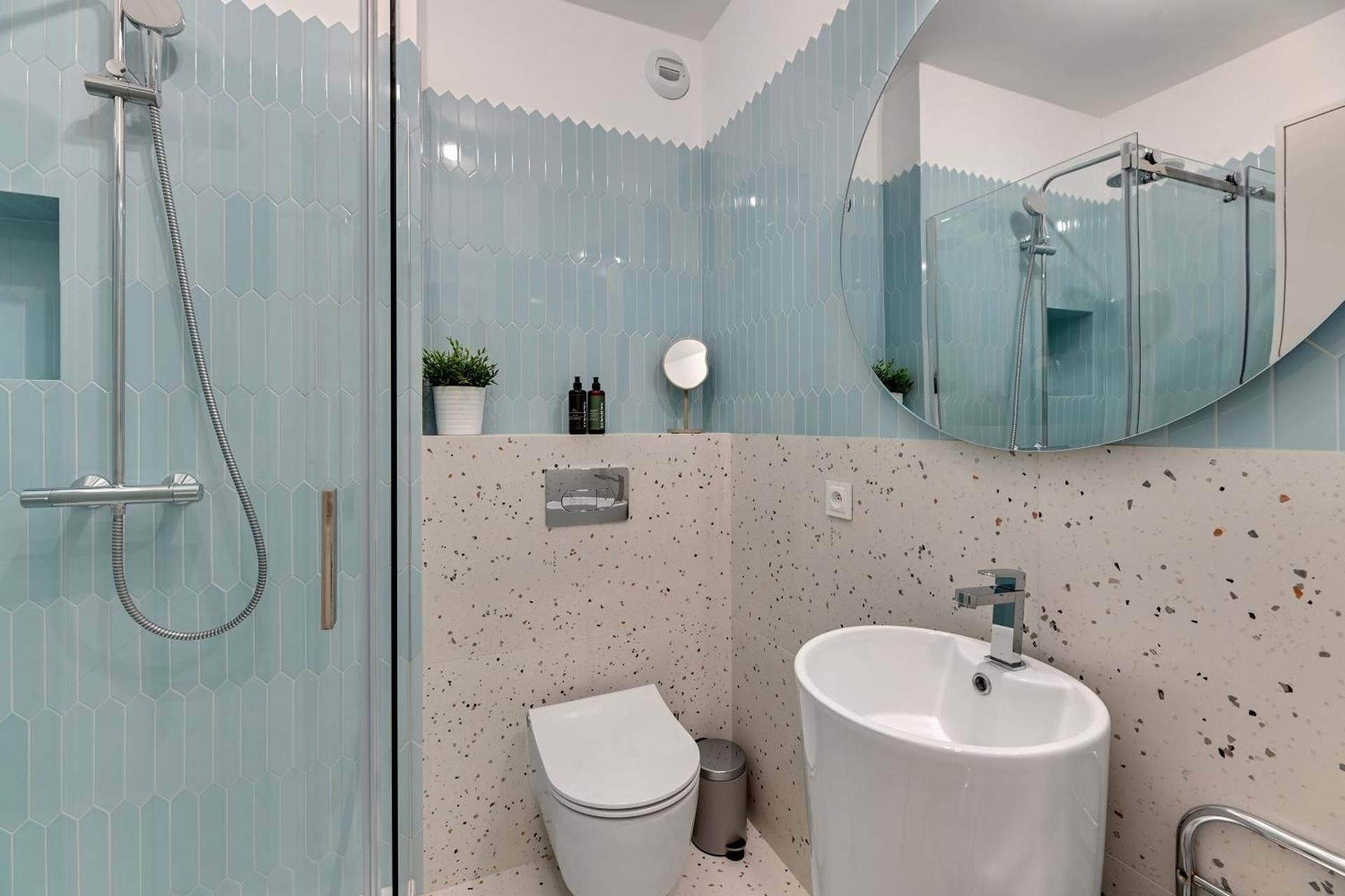 One-Bedroom Deluxe Apartment