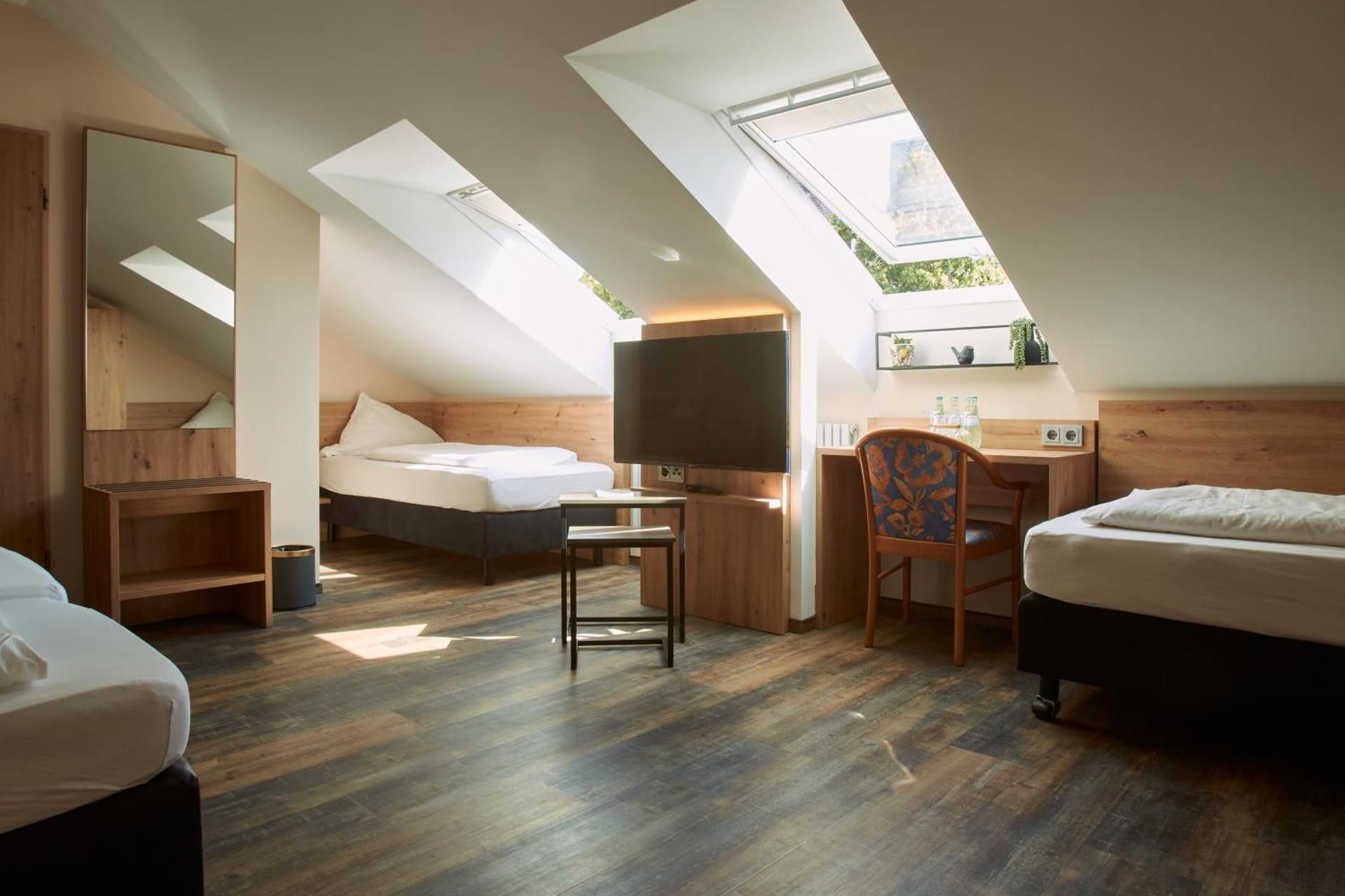 Classic Quadruple Room