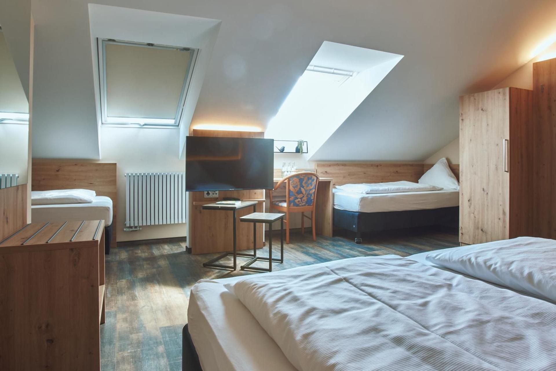 Classic Quadruple Room