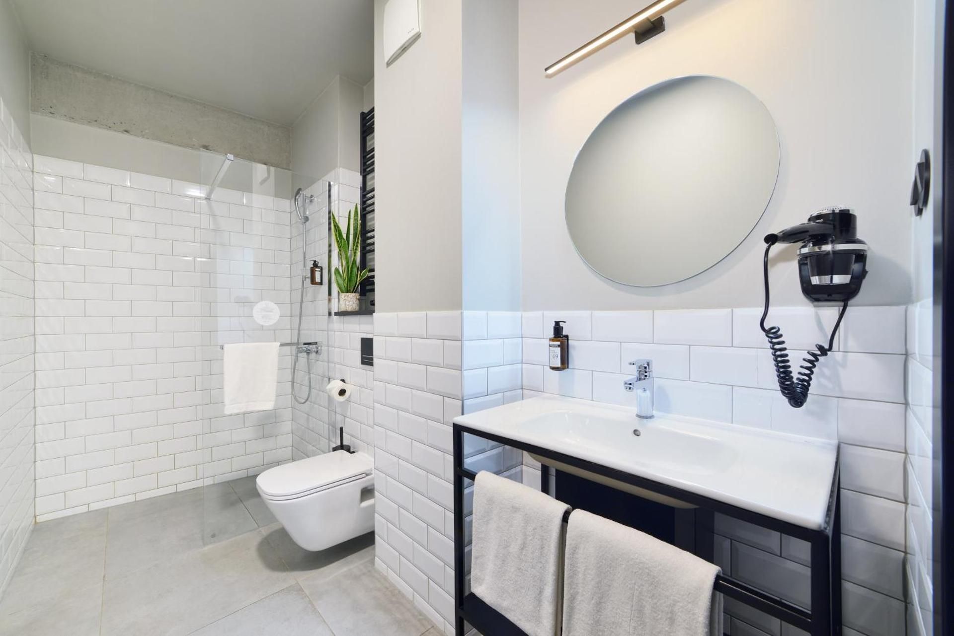 Three room studio with kitchen - FABRYKA building