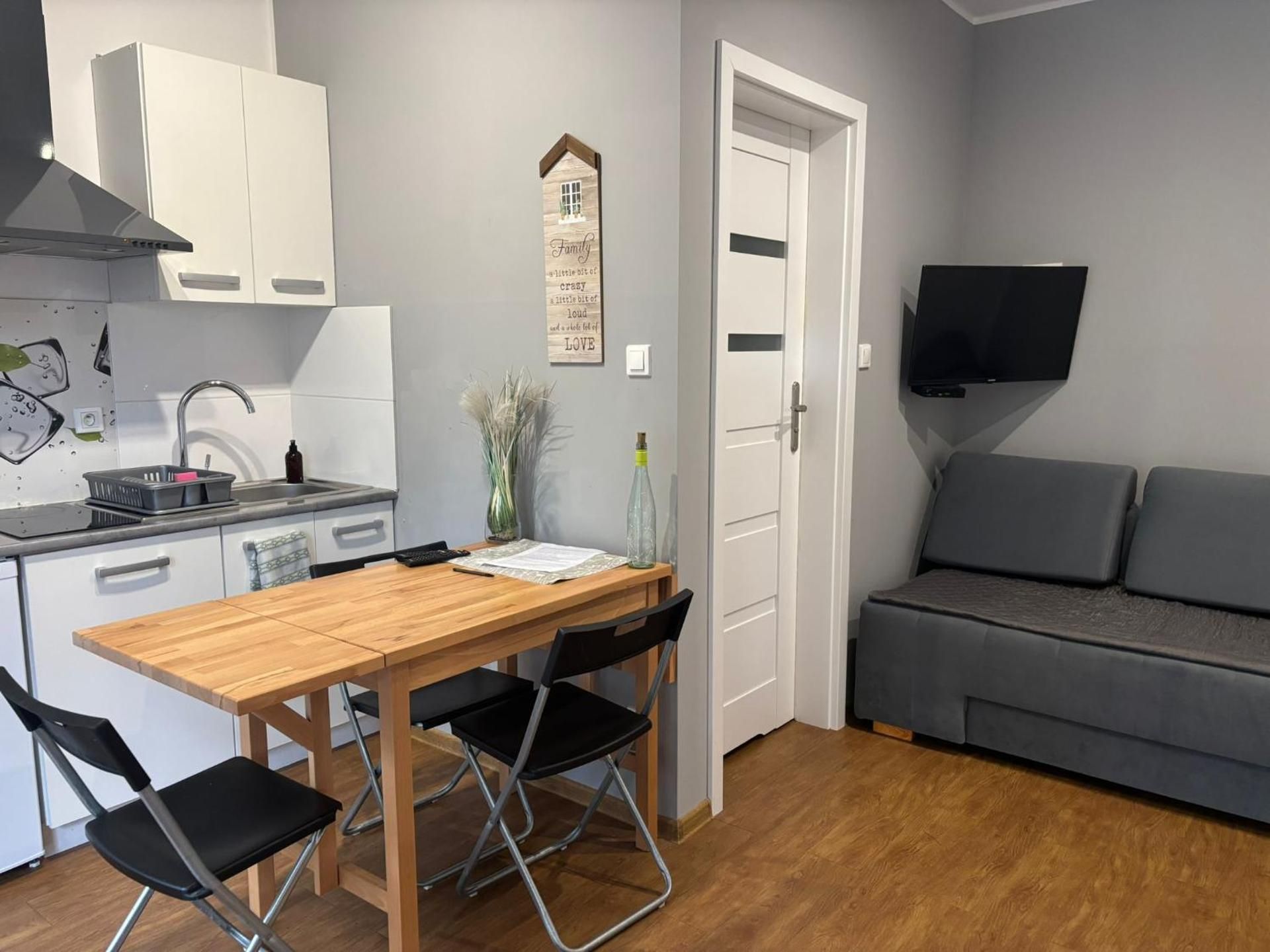 Deluxe Double Room (2 Adults + 1 Child)