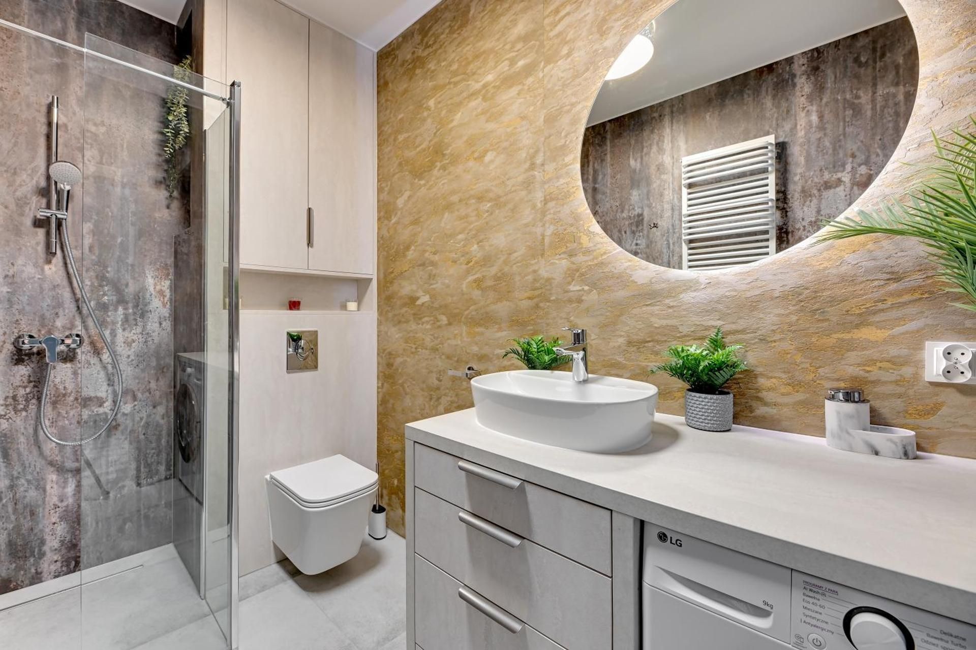 One-Bedroom Deluxe Apartment