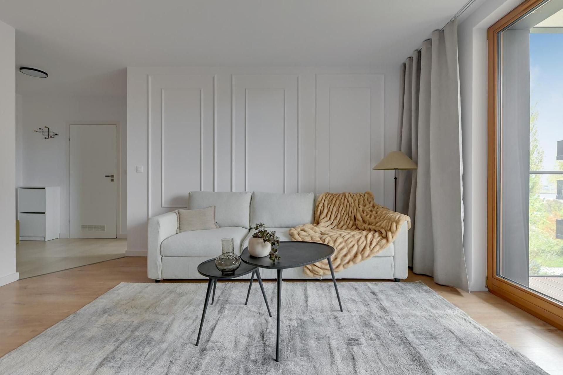 One-Bedroom Apartment with Balcony