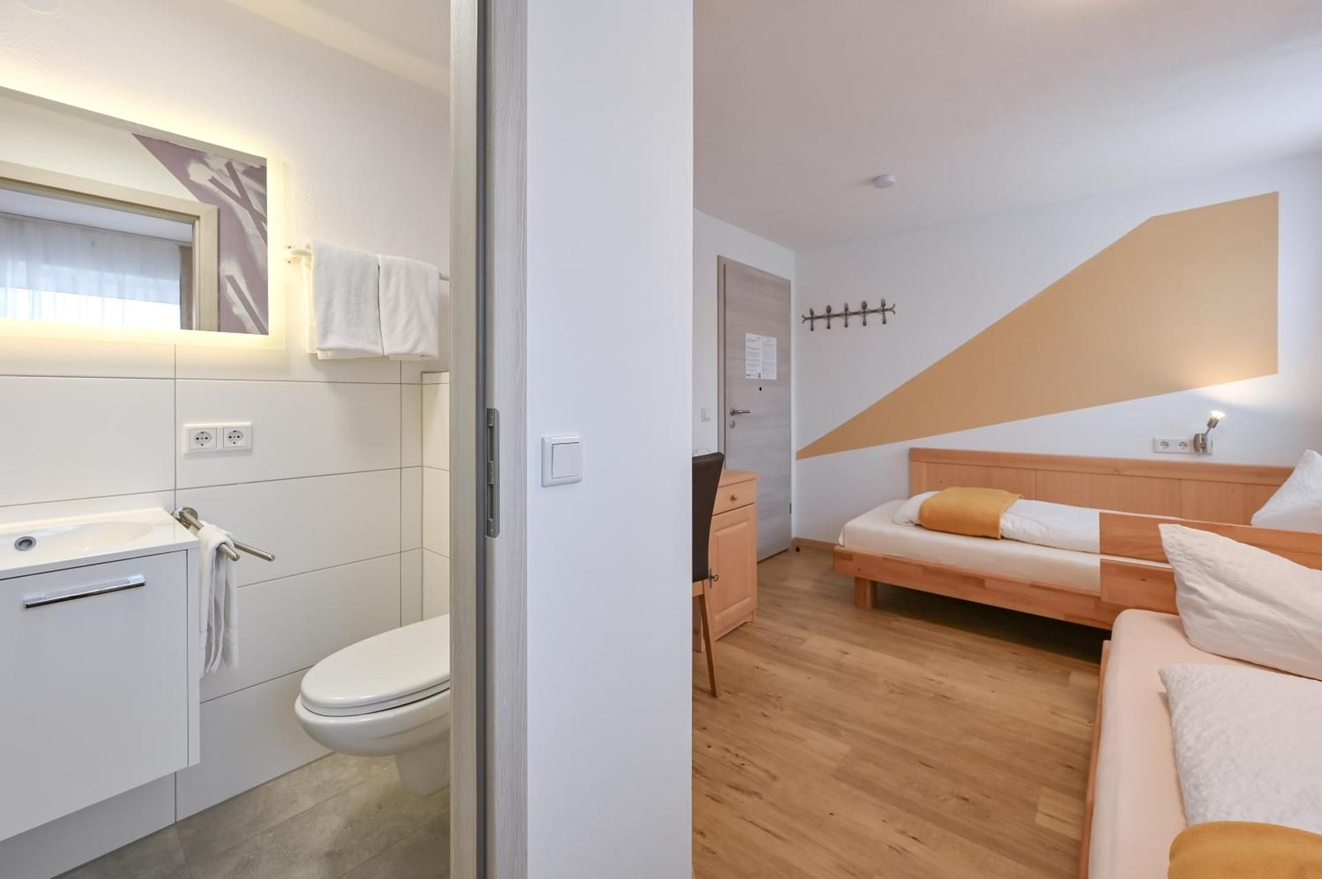 Pension Freiheit Standard Twin Room