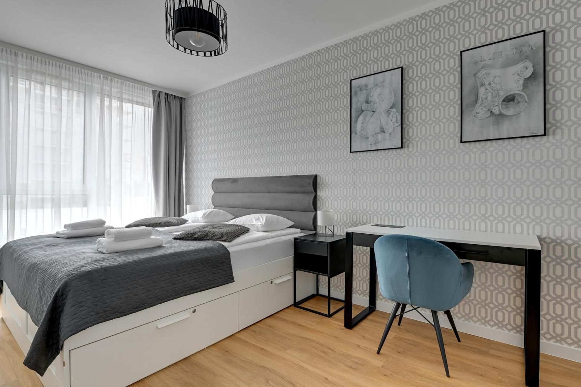 One-Bedroom Apartment with Balcony
