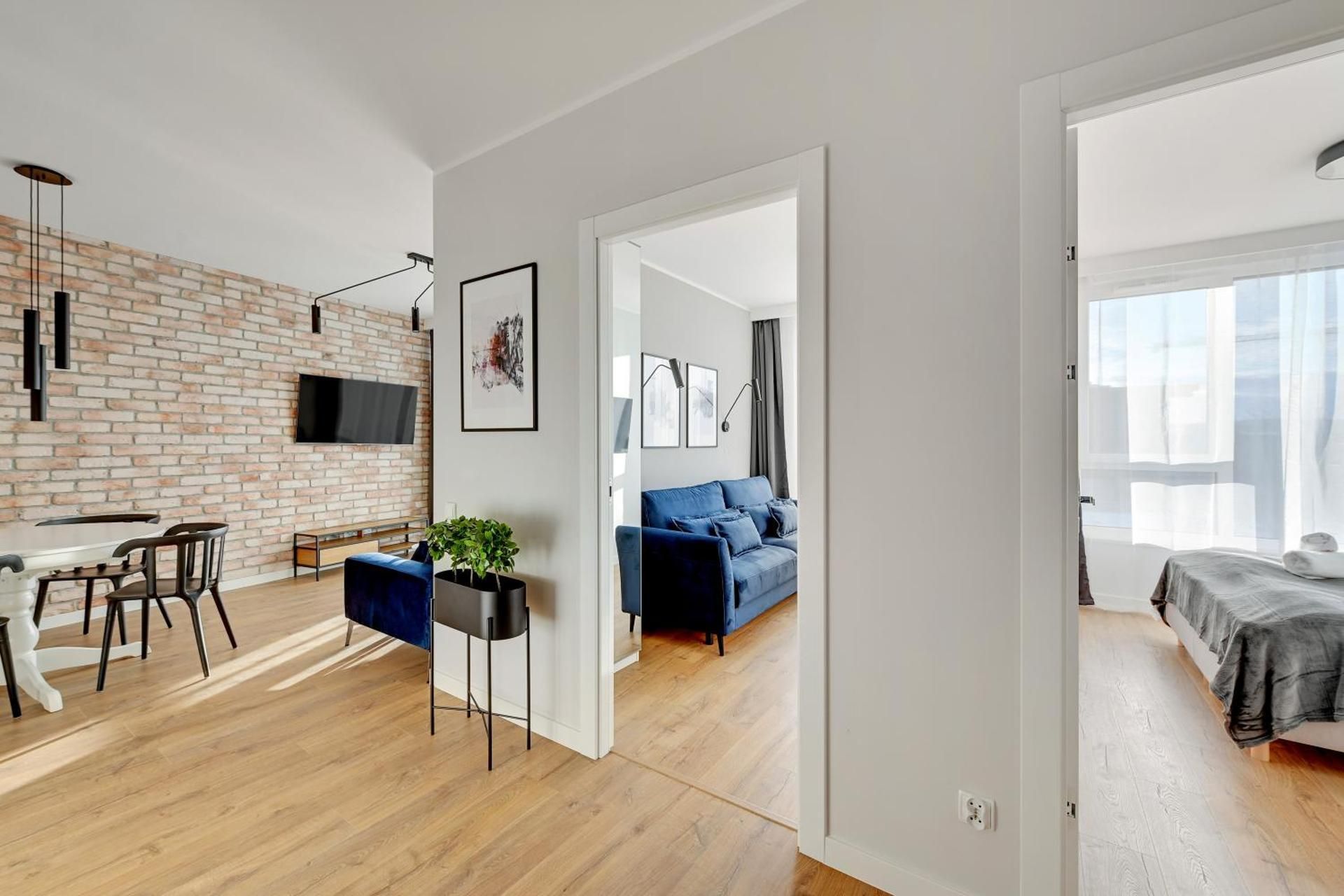DELUXE APARTMENT