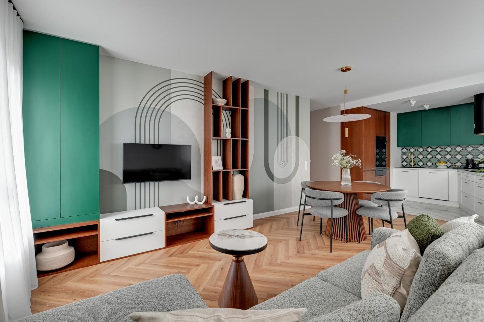 Two-Bedroom Deluxe Apartment with Balcony