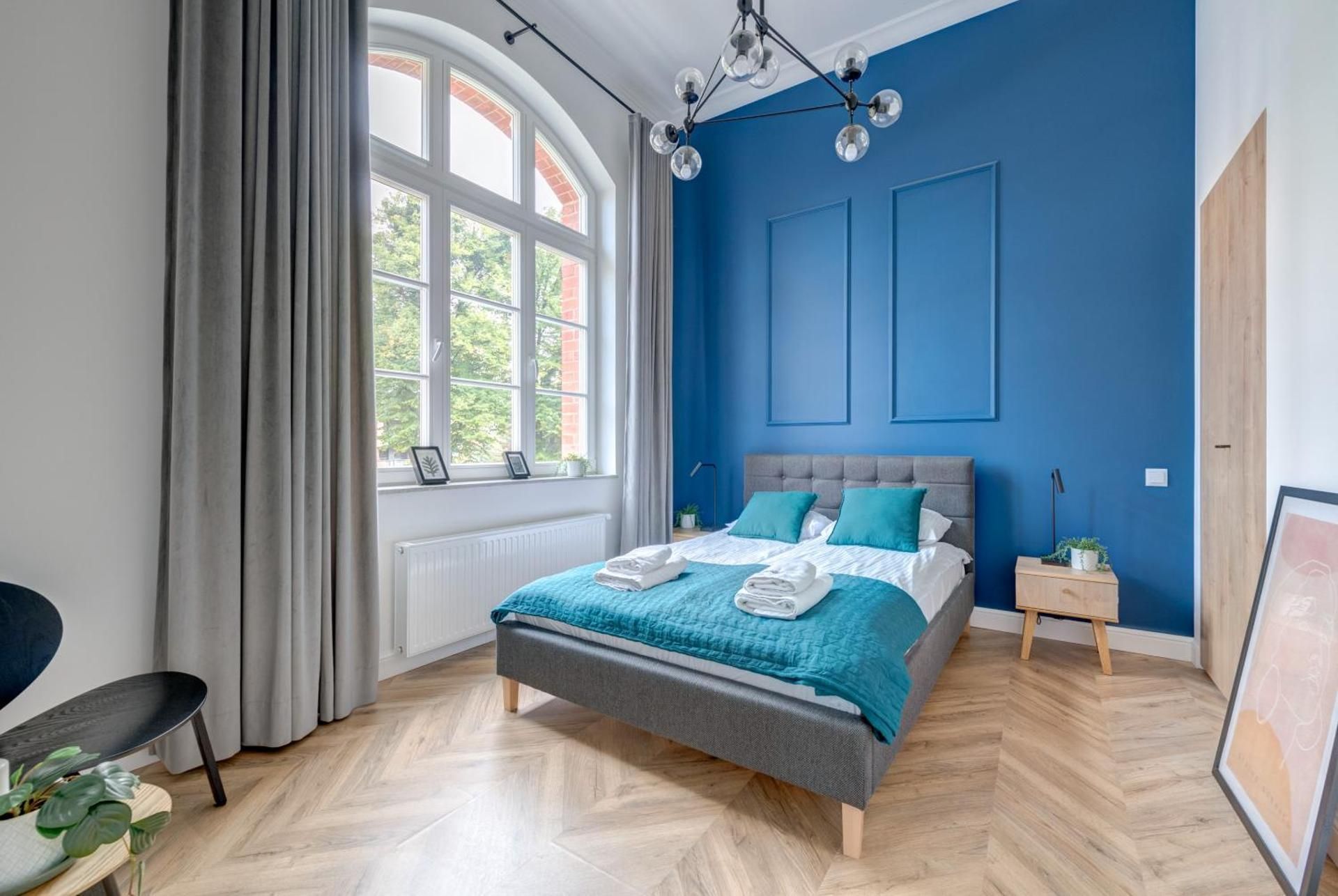 Classic One-Bedroom Apartment with King Bed