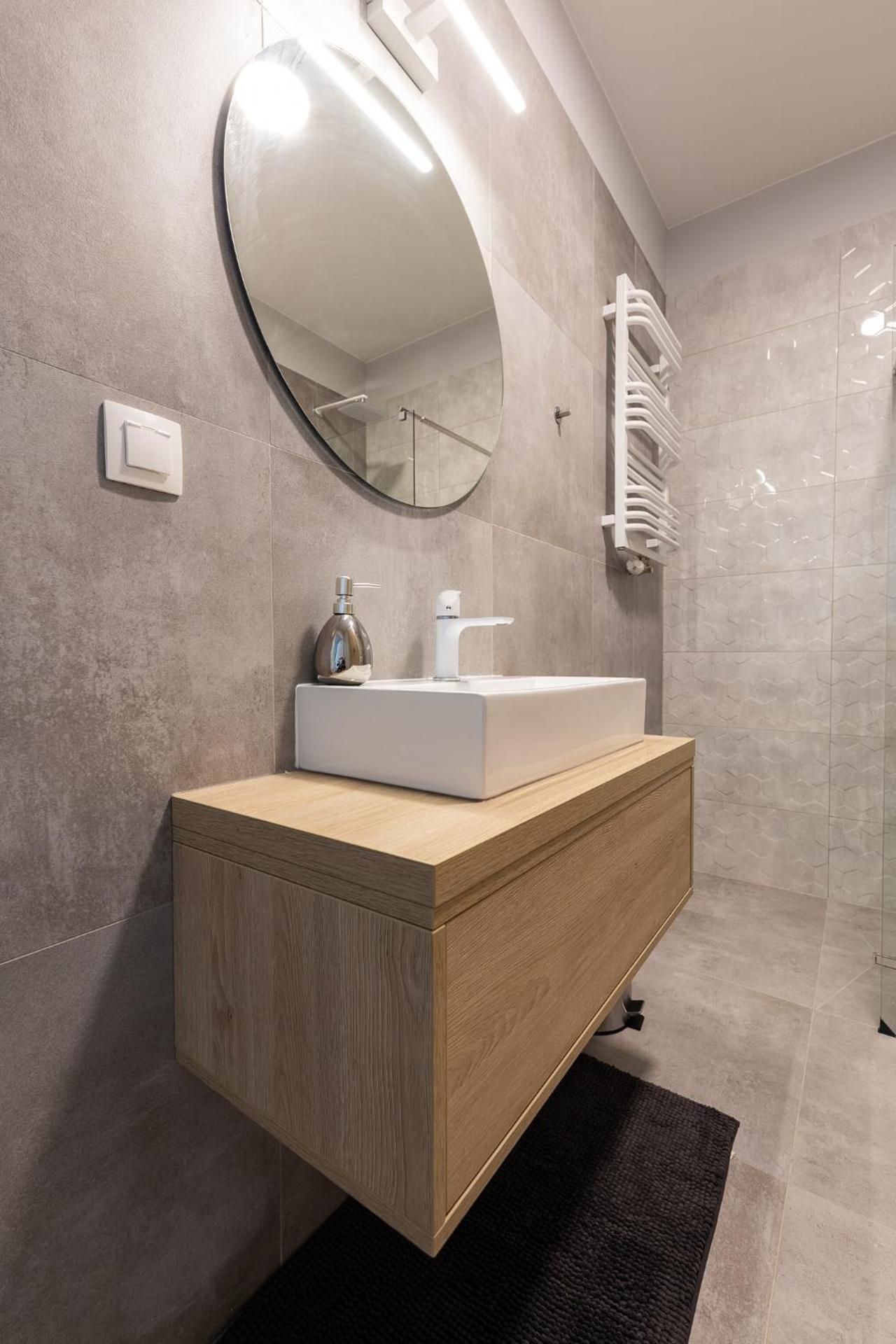 One-Bedroom Standard Apartment