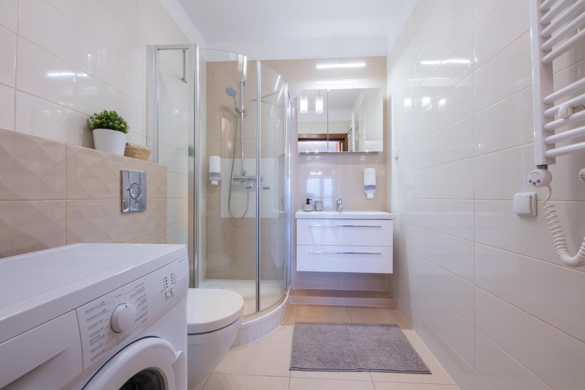 Studio Apartment with Queen Bed