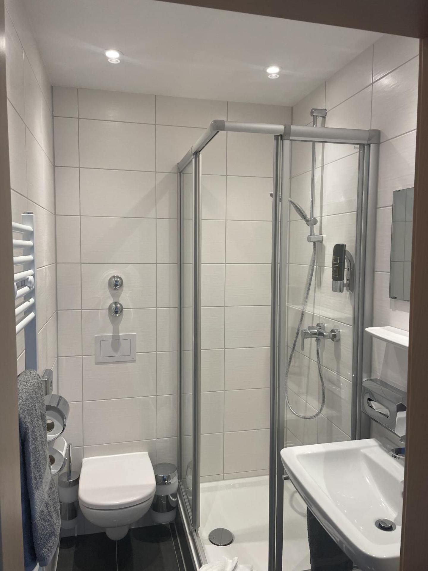 Single Room With Private Bathroom