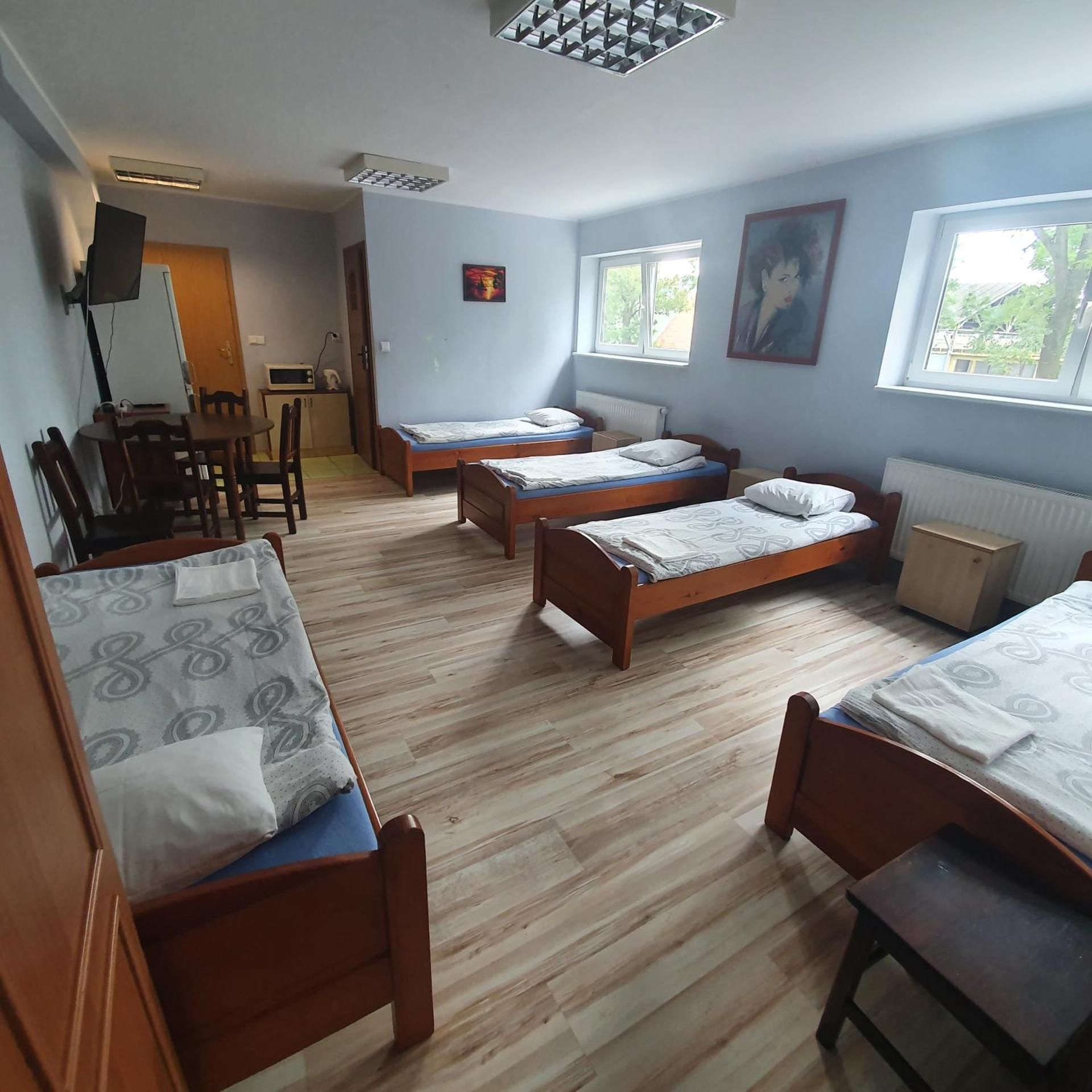 Western Hills Family Room with Private Bathroom