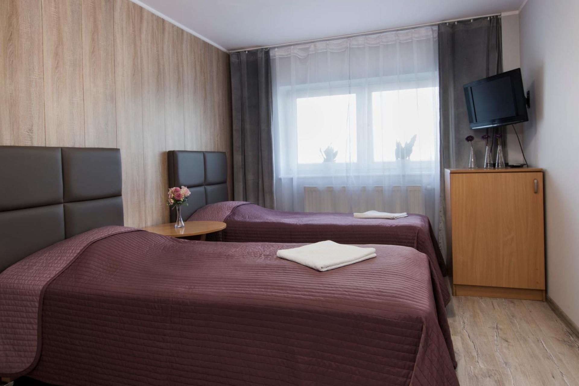 Western Hills Double Room 3