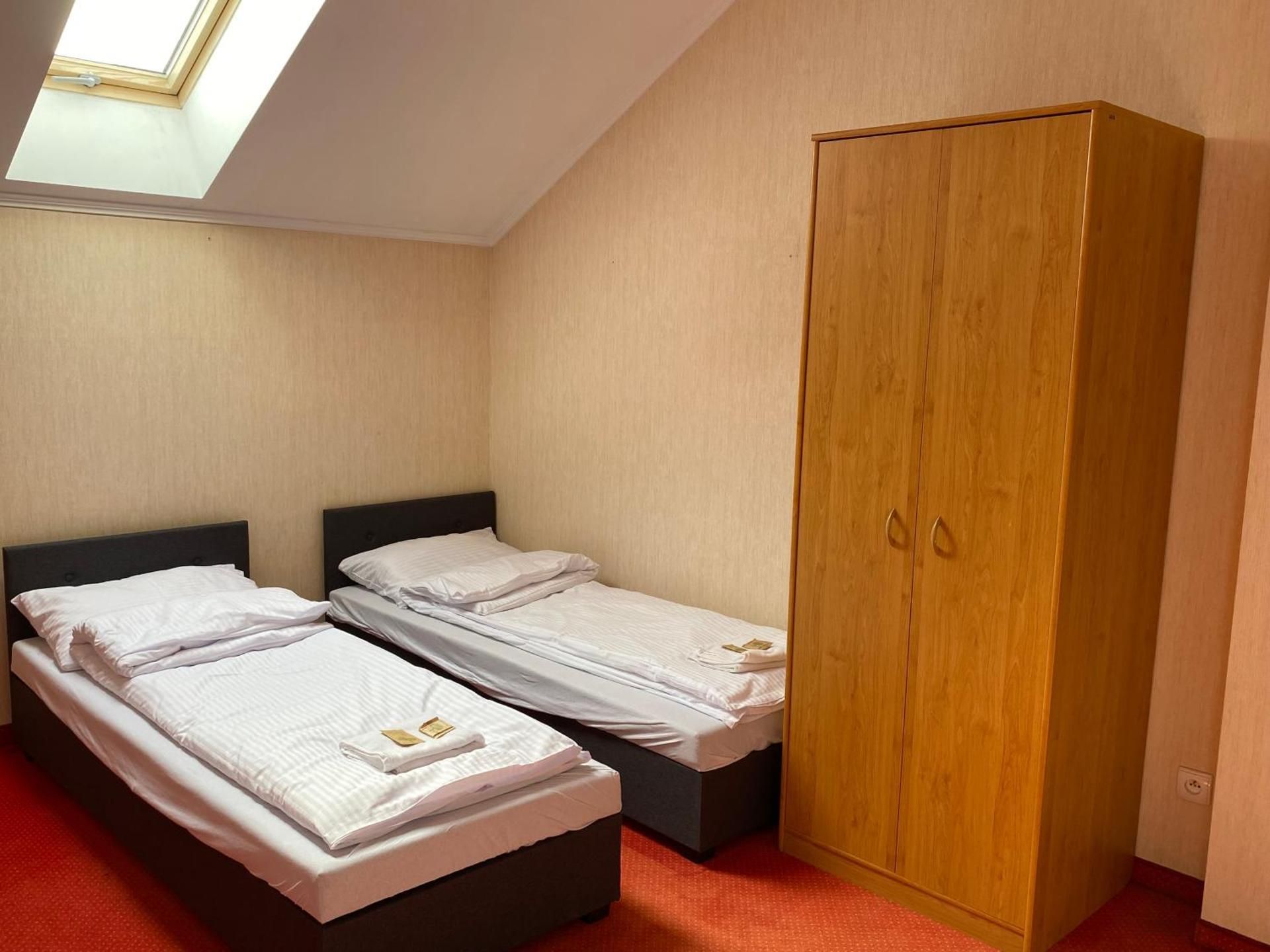 Quadruple Room with Private Bathroom