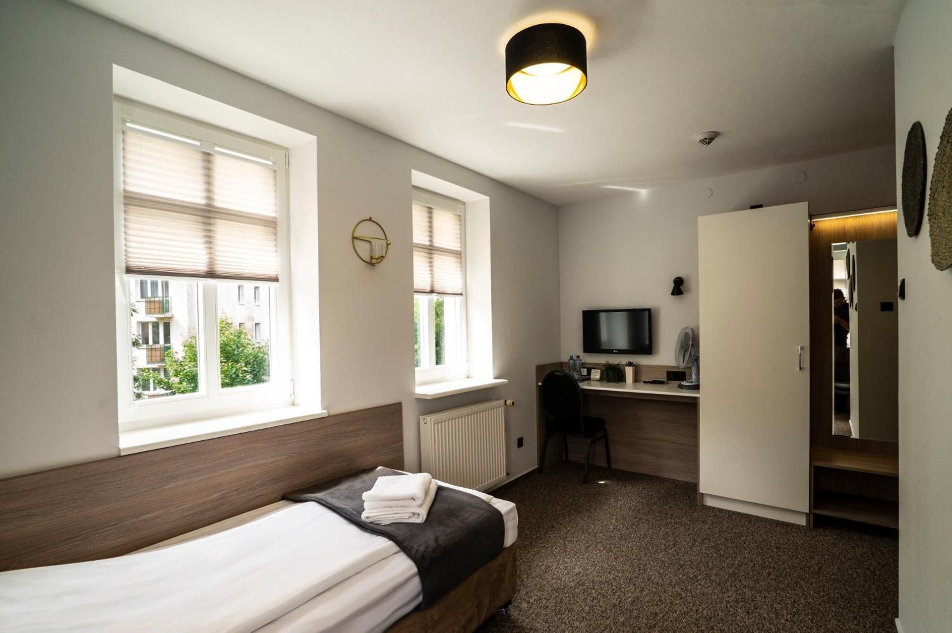 Large Single Room