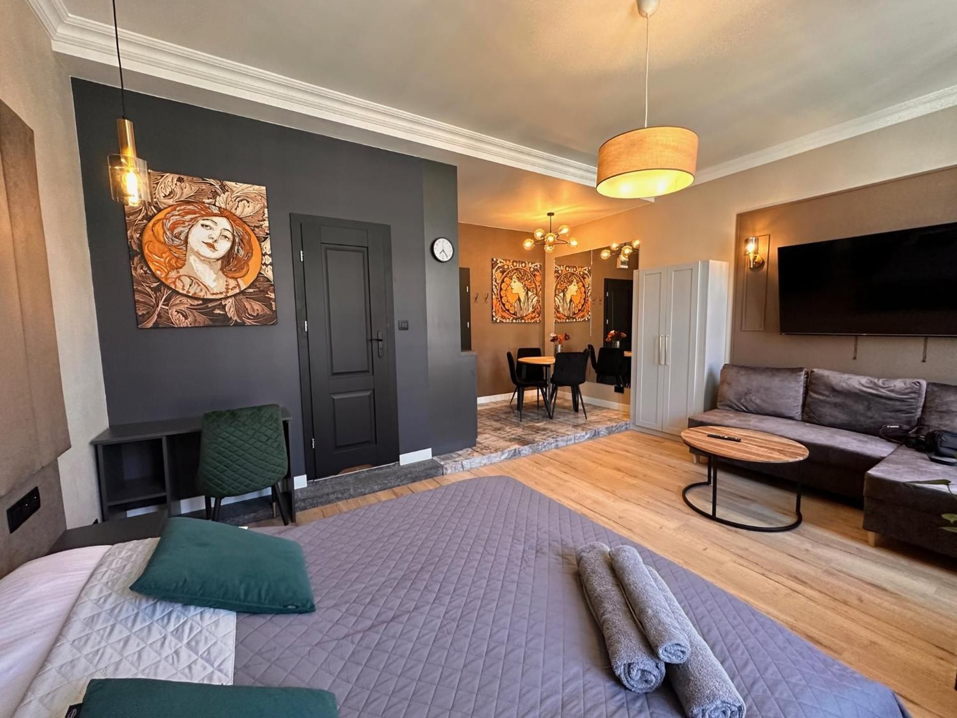 Apartment with Balcony