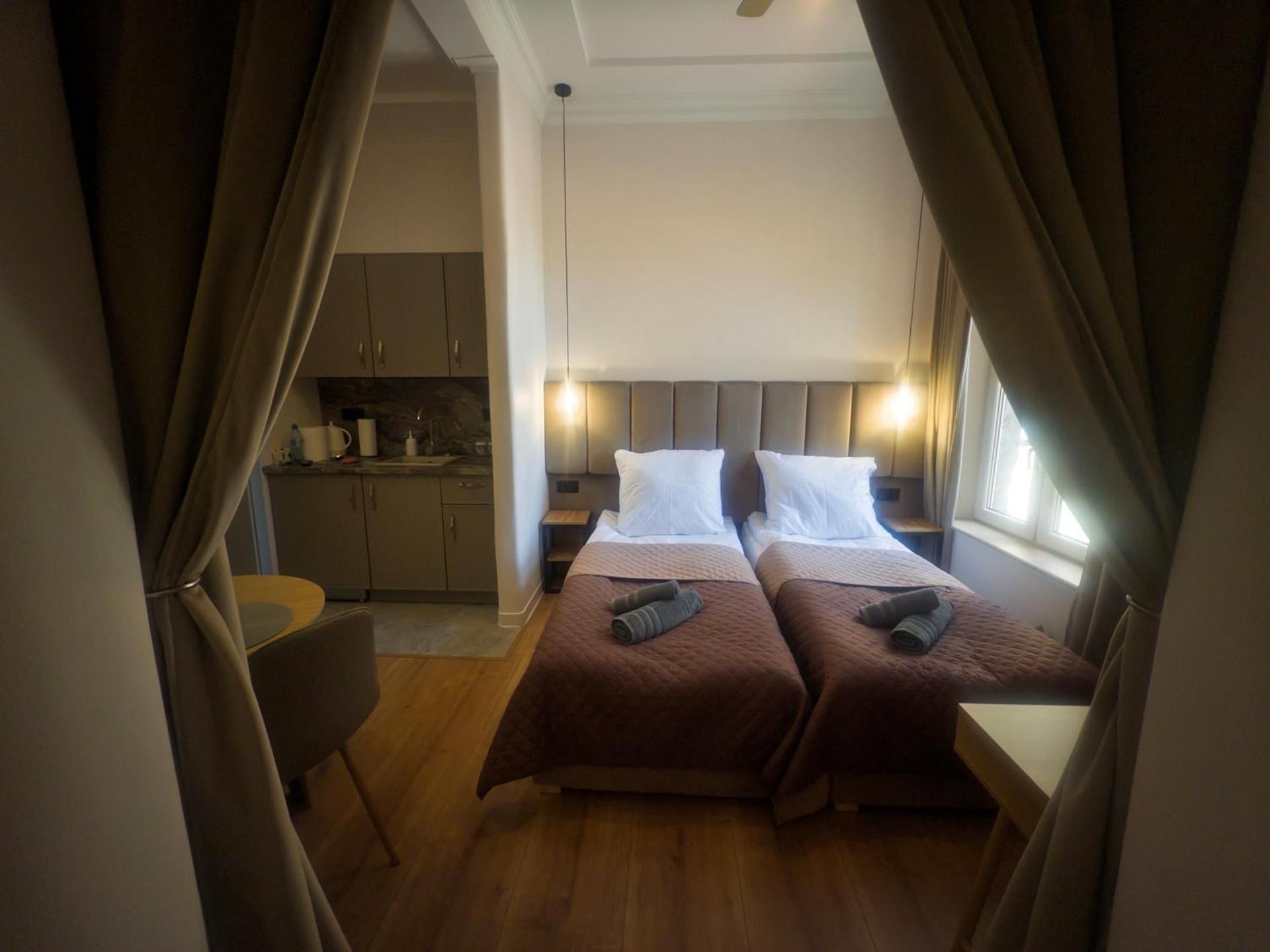 One-Bedroom Apartment