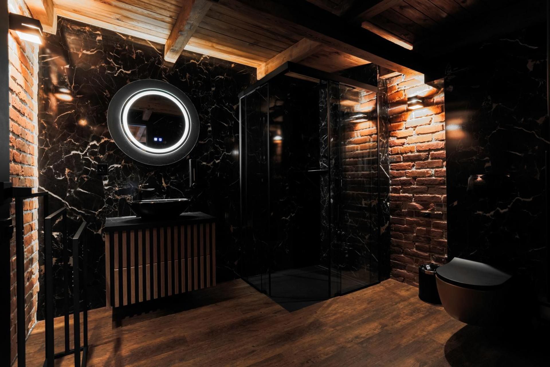 One-Bedroom Deluxe Apartment