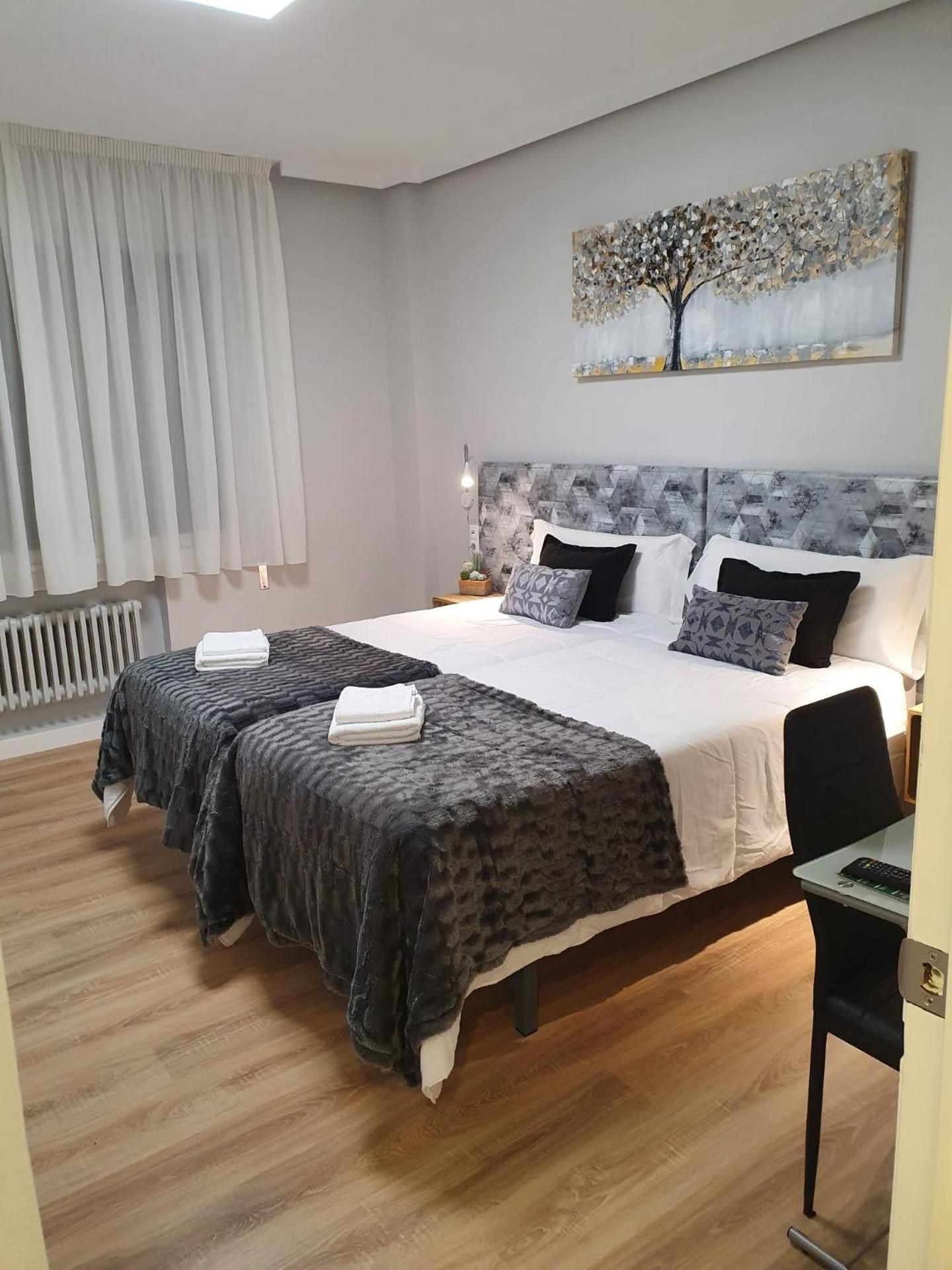 Twin Room with Private Bathroom