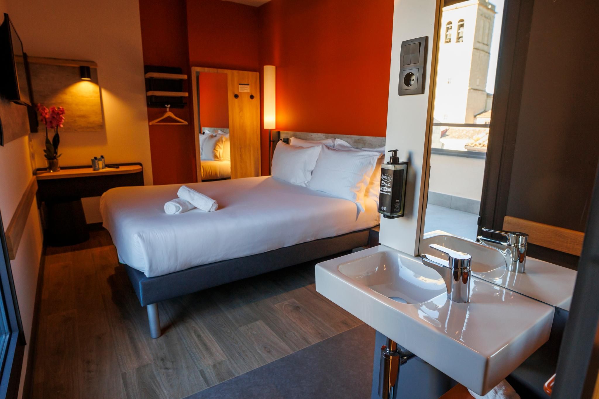 ibis budget Logrono Centro Standard Room with Double Bed