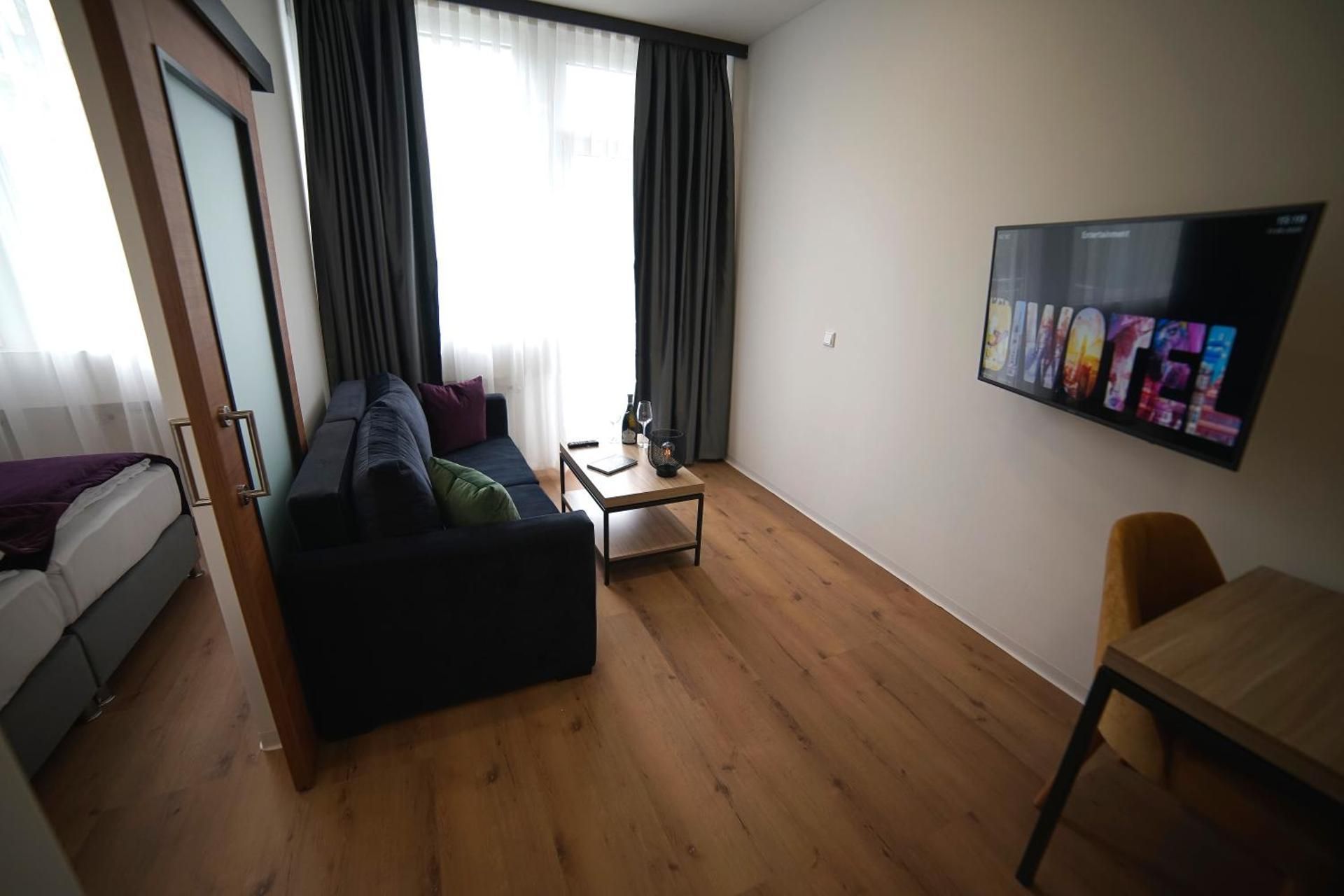 Classic Twin Room with Balcony