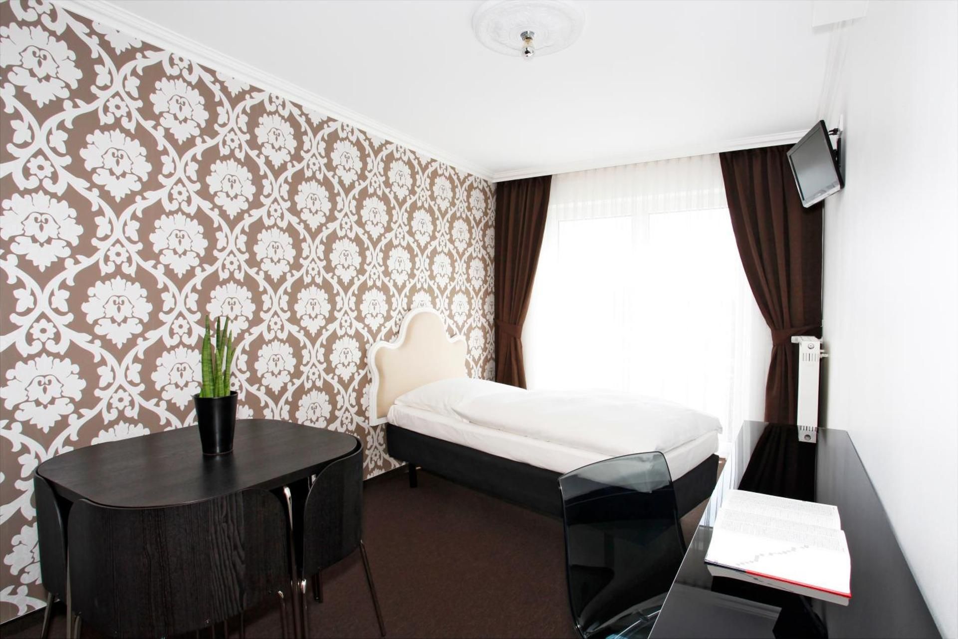 Studio Apartment Single 