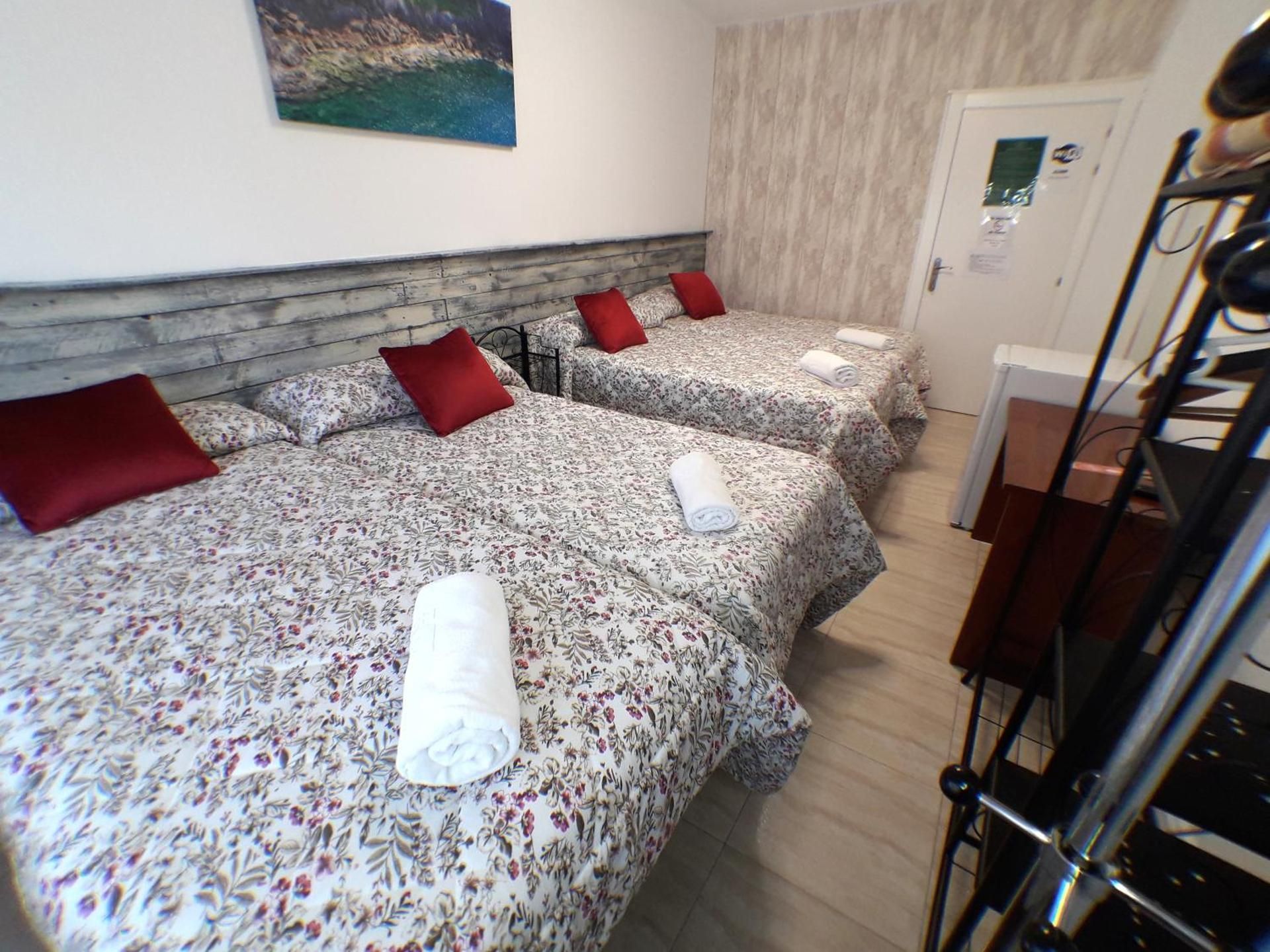 Quadruple Room with Shared Bathroom