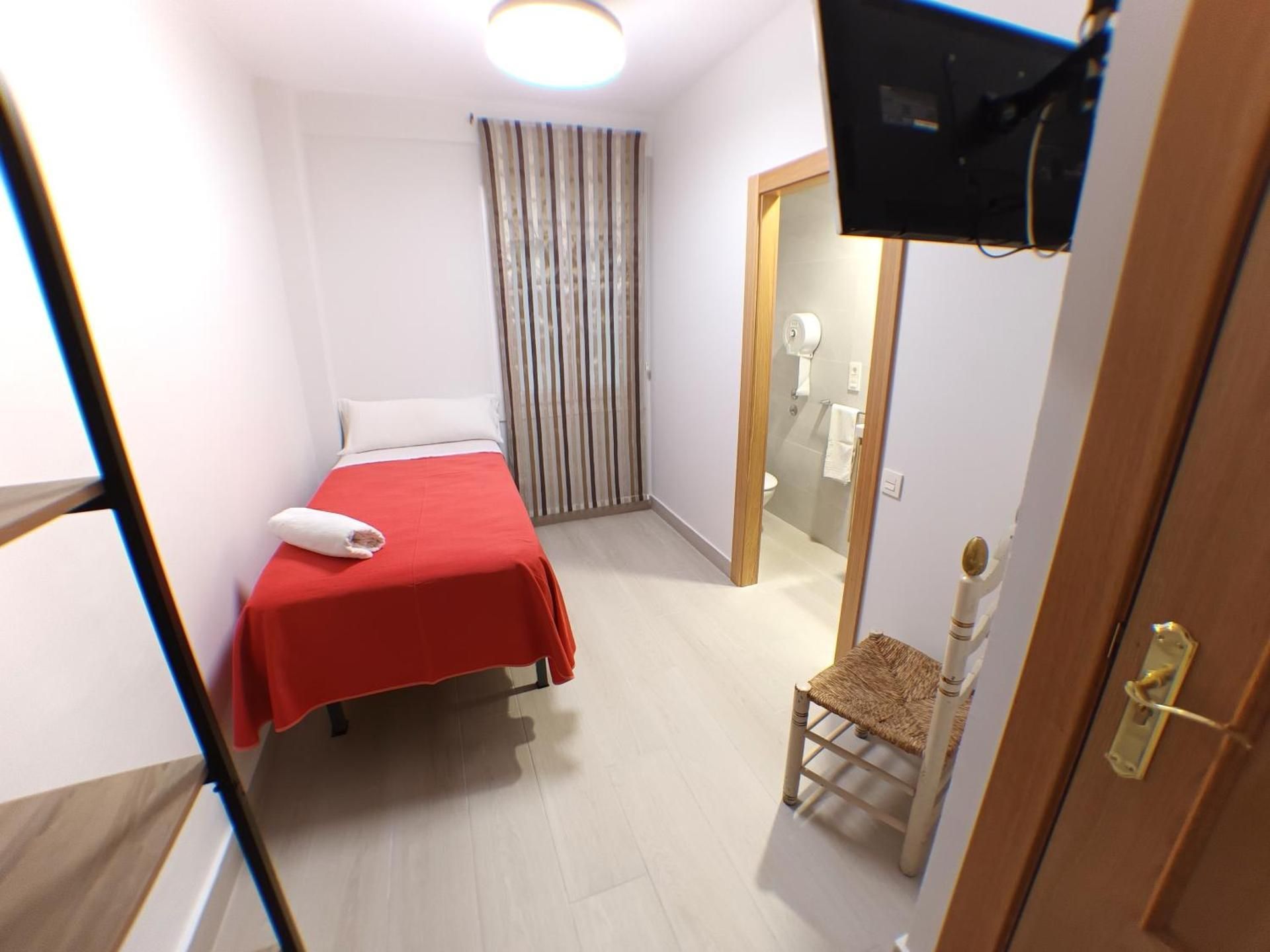 Single Room With Private Bathroom