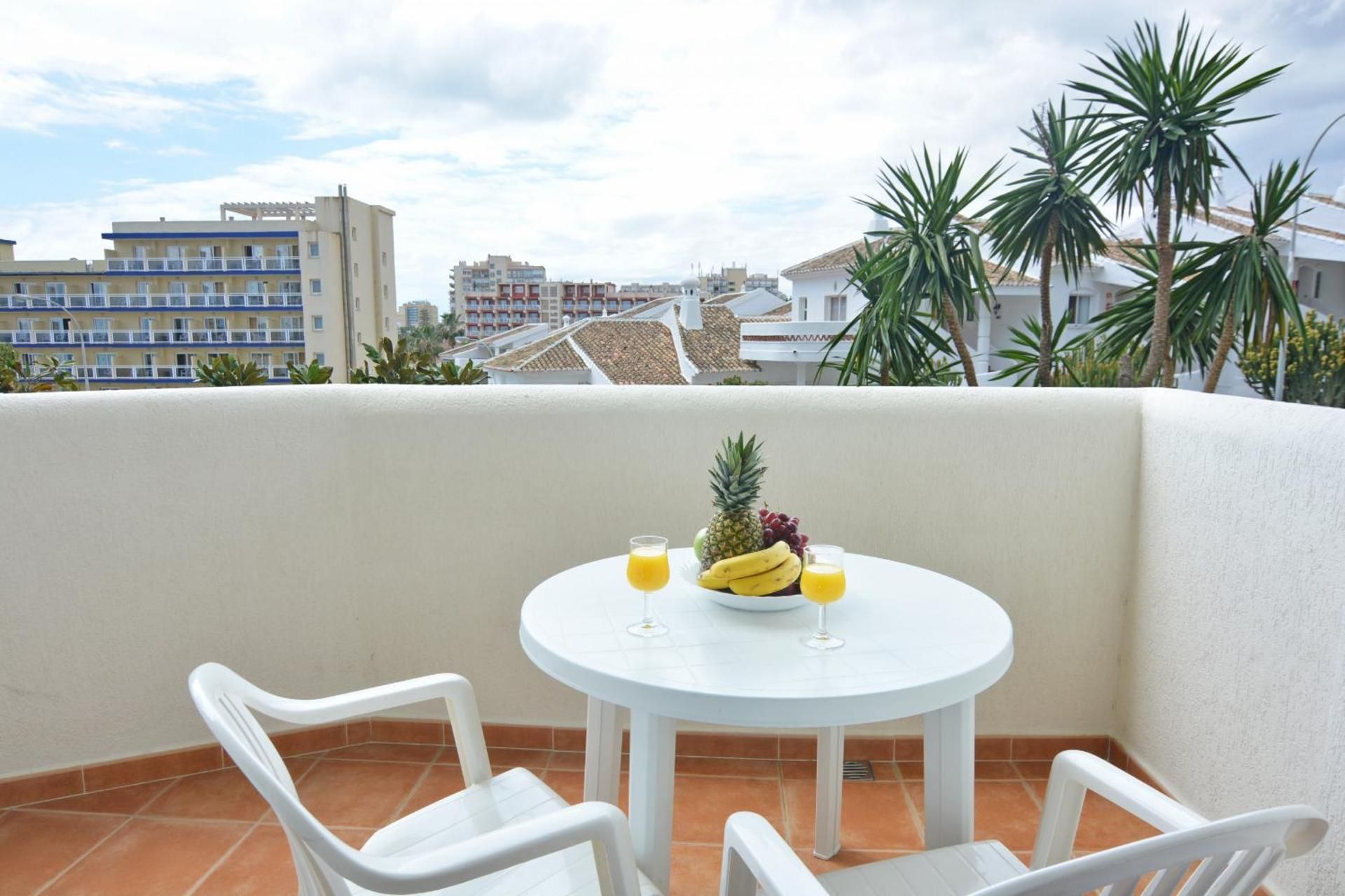 Apartment with Garden View