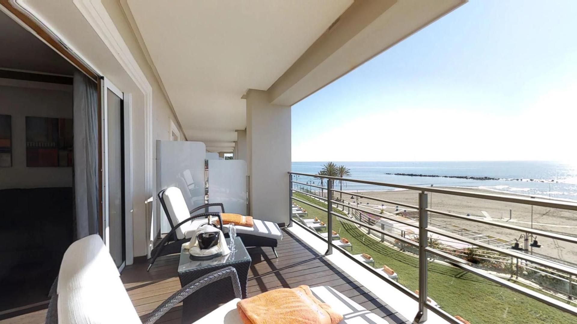 Vincci Selección Aleysa Junior Suite (2 Adults + 1 Child) 2