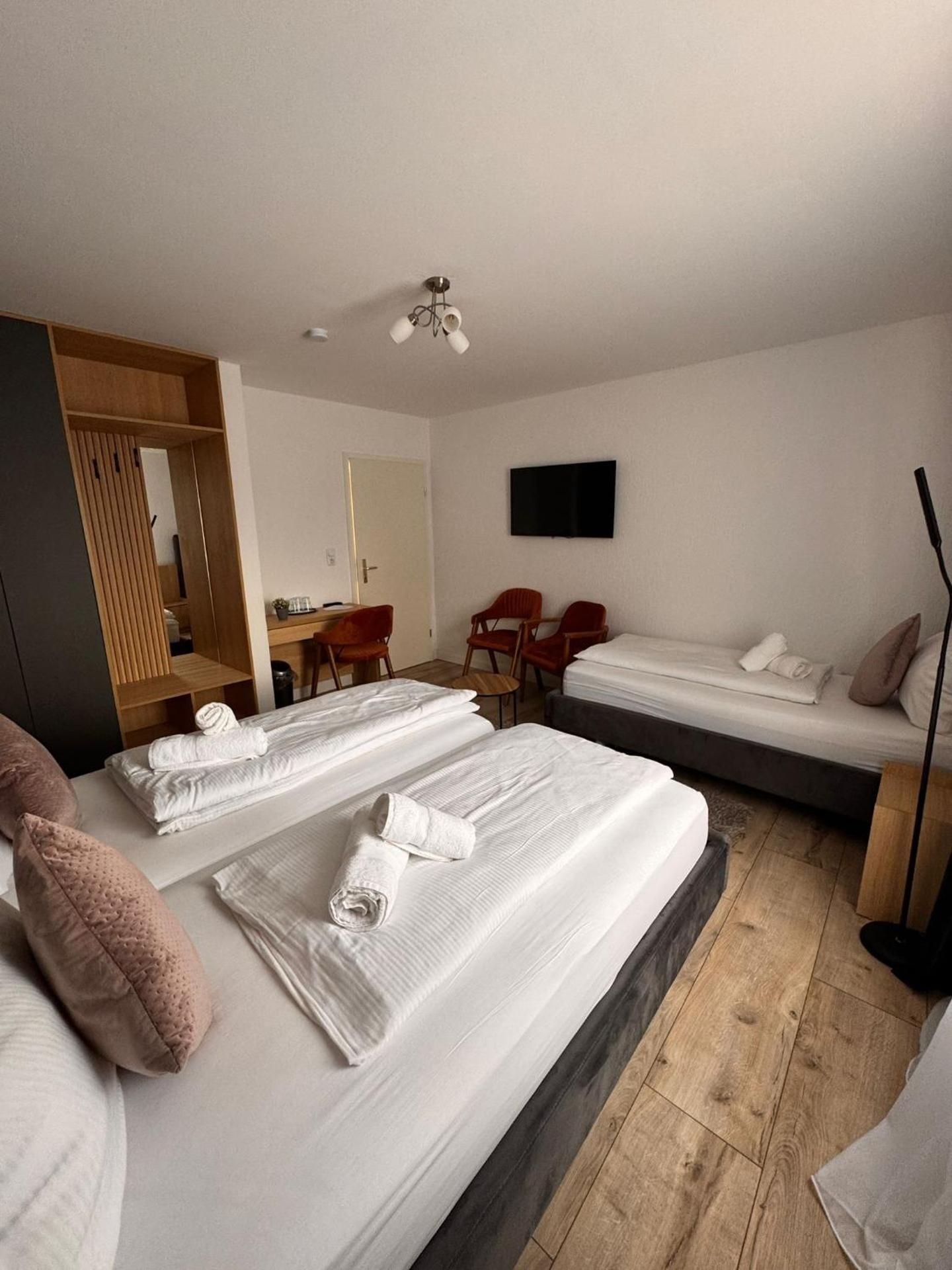 Deluxe Family Room