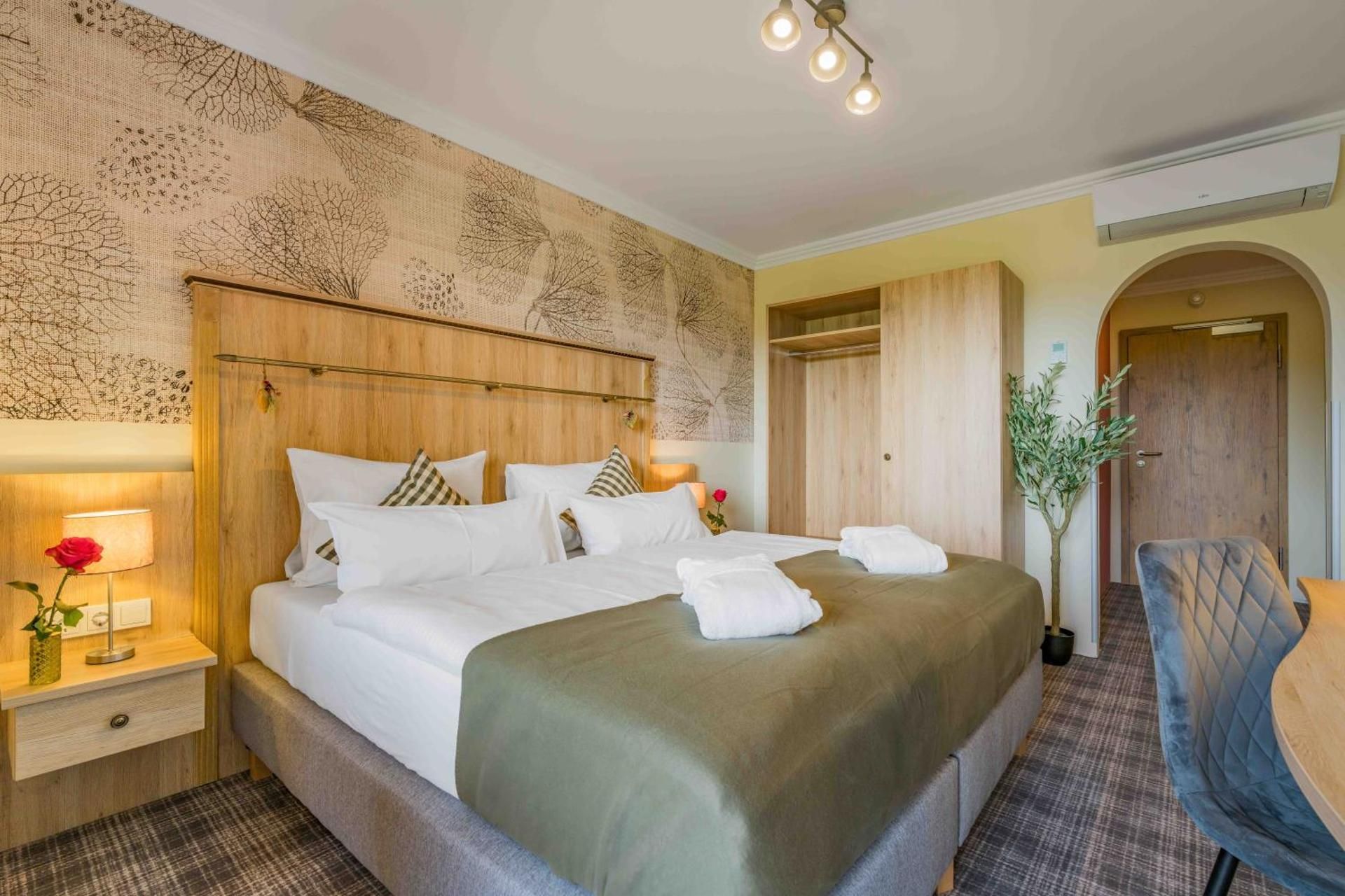 Double Room Classic West
