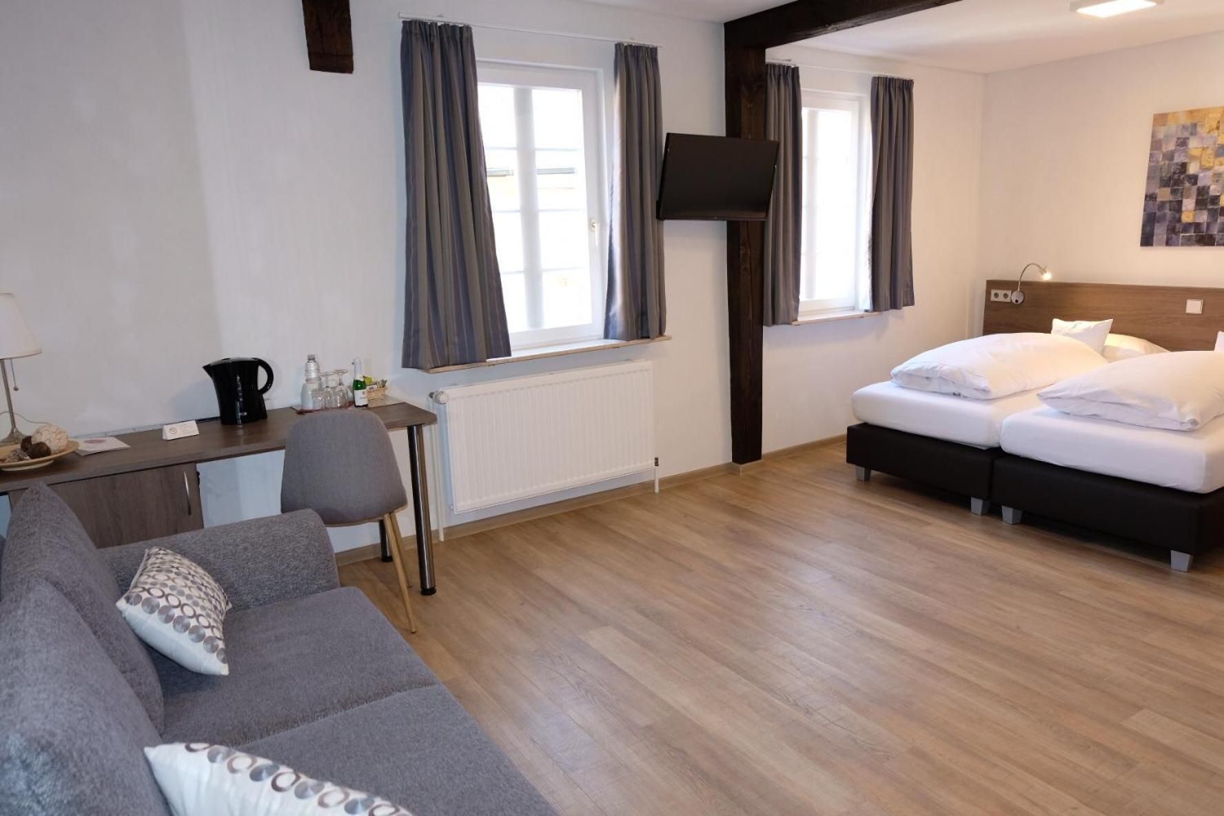 Deluxe Double Room with Shower