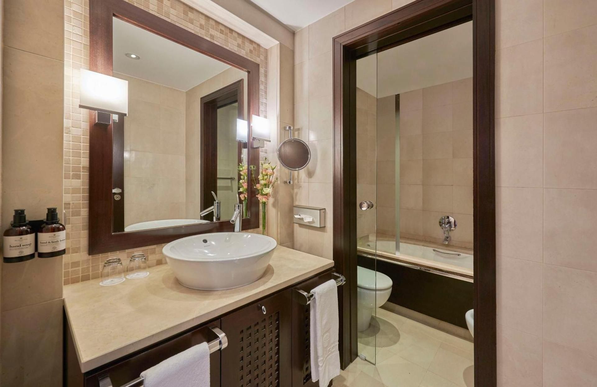 Suite with Sea View with Extra Bed (4 Adults)