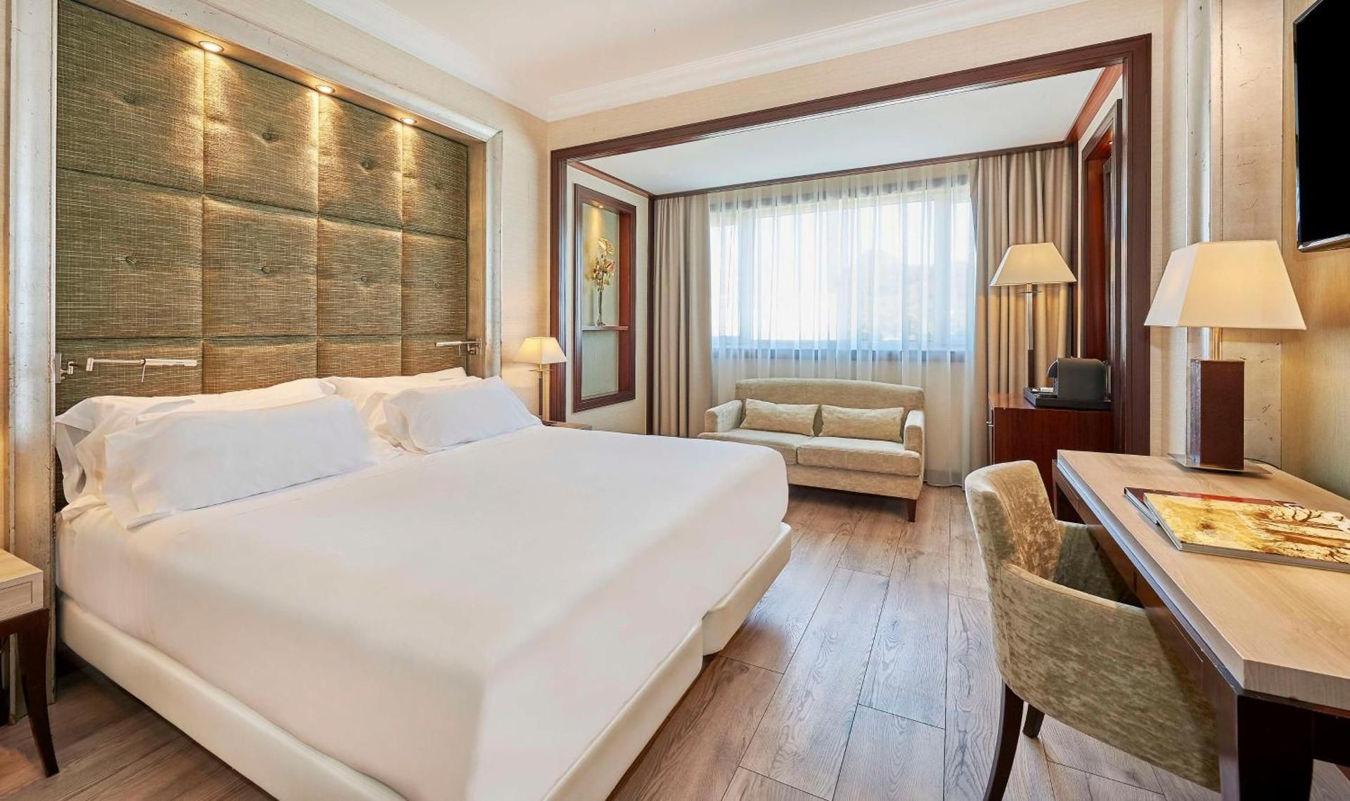 NH Collection A Coruna Finisterre Superior with City View