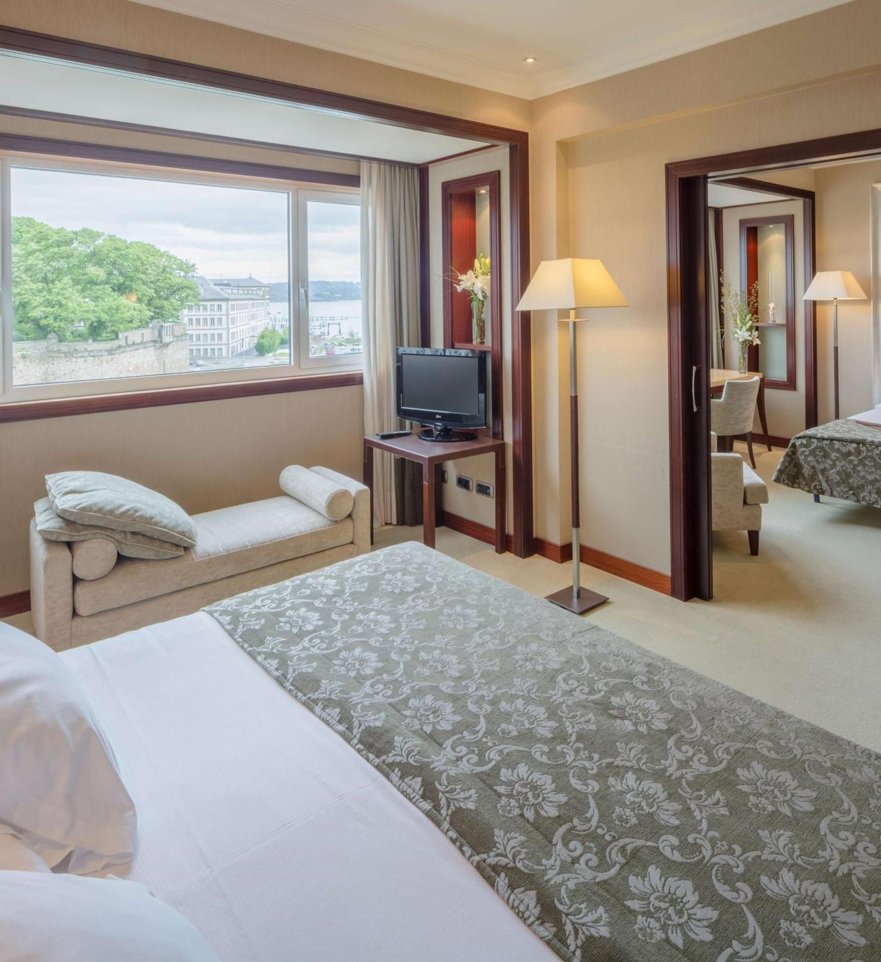 Family Quadruple Room with Sea View (2 Adults + 2 Children)