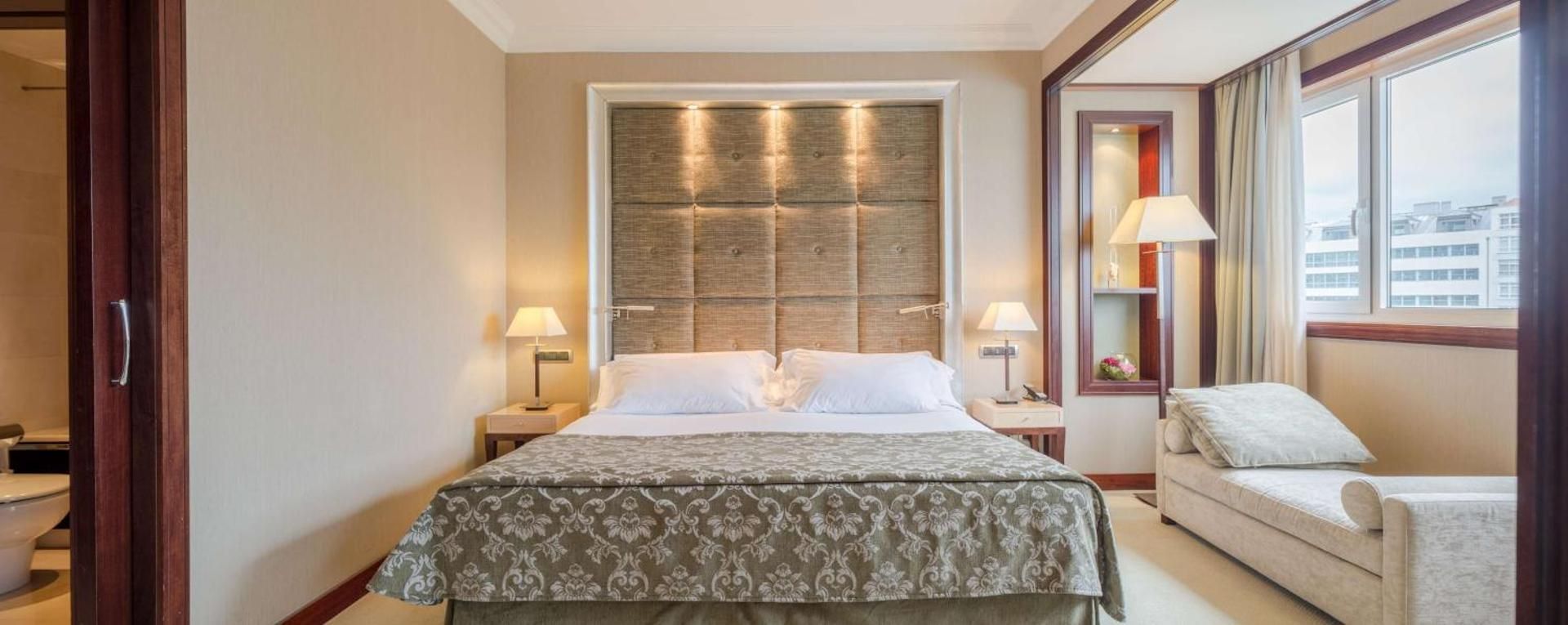 Family Quadruple Room with Sea View (2 Adults + 2 Children)