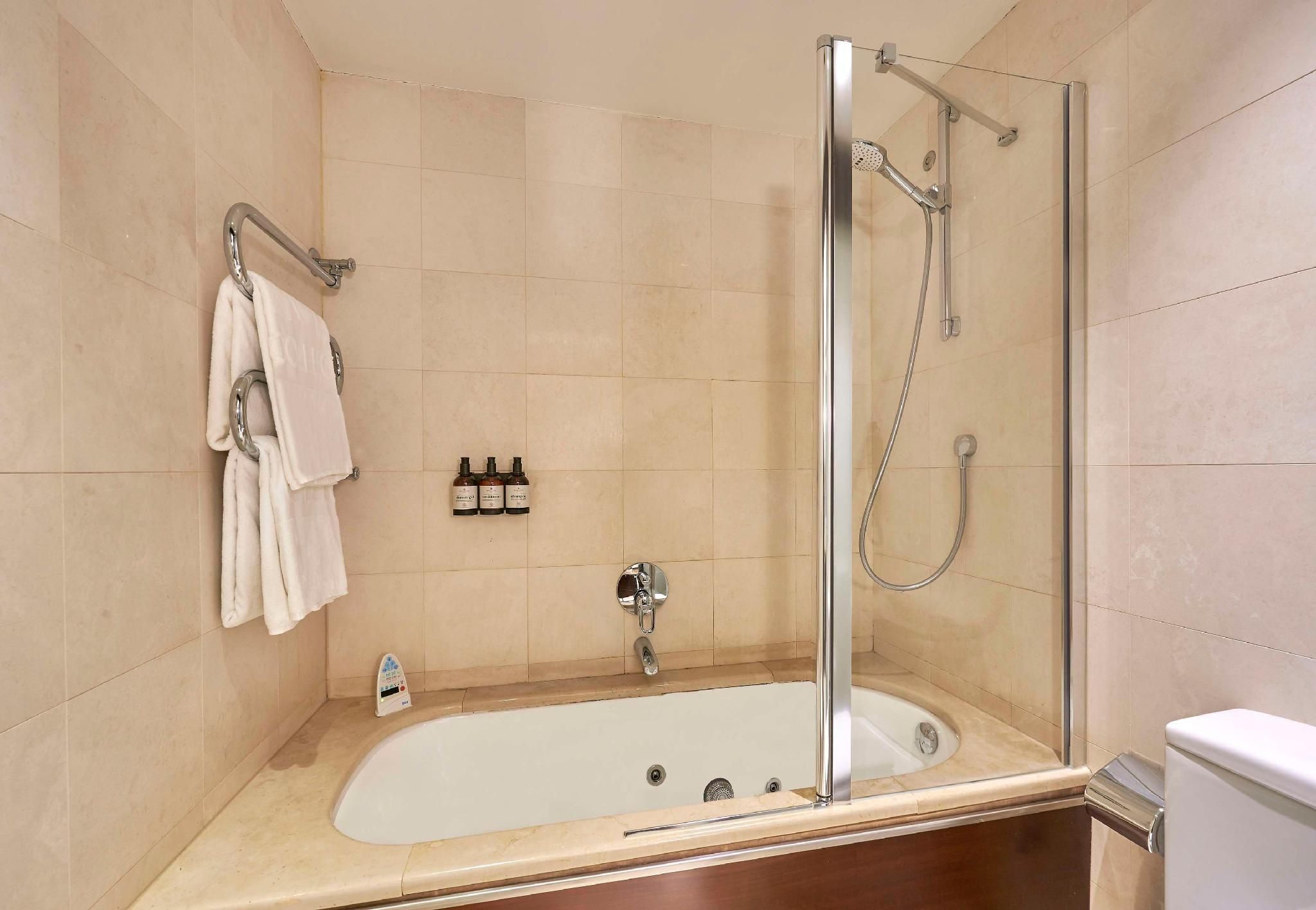 NH Collection A Coruna Finisterre Superior with City View 3