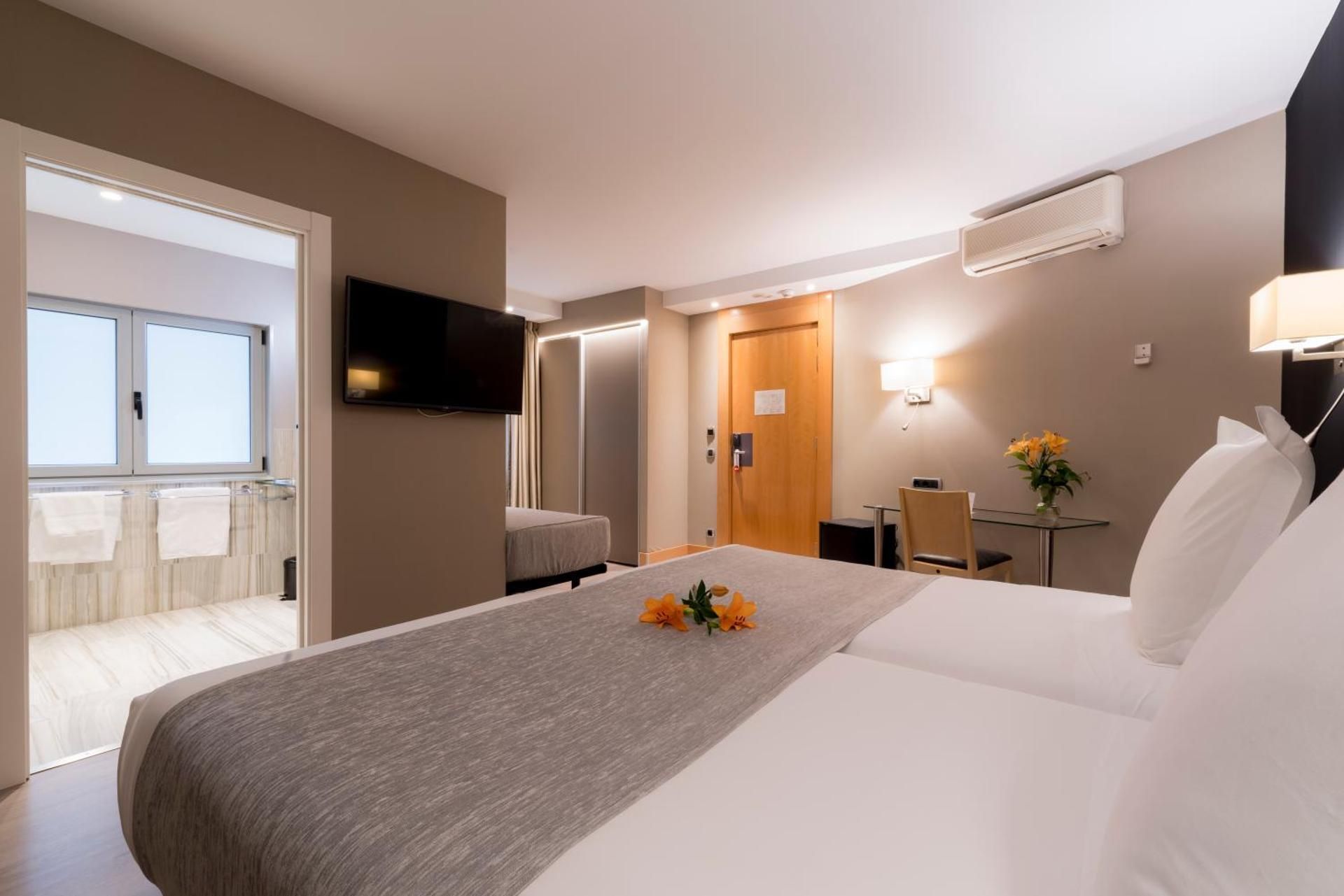 Triple Room
