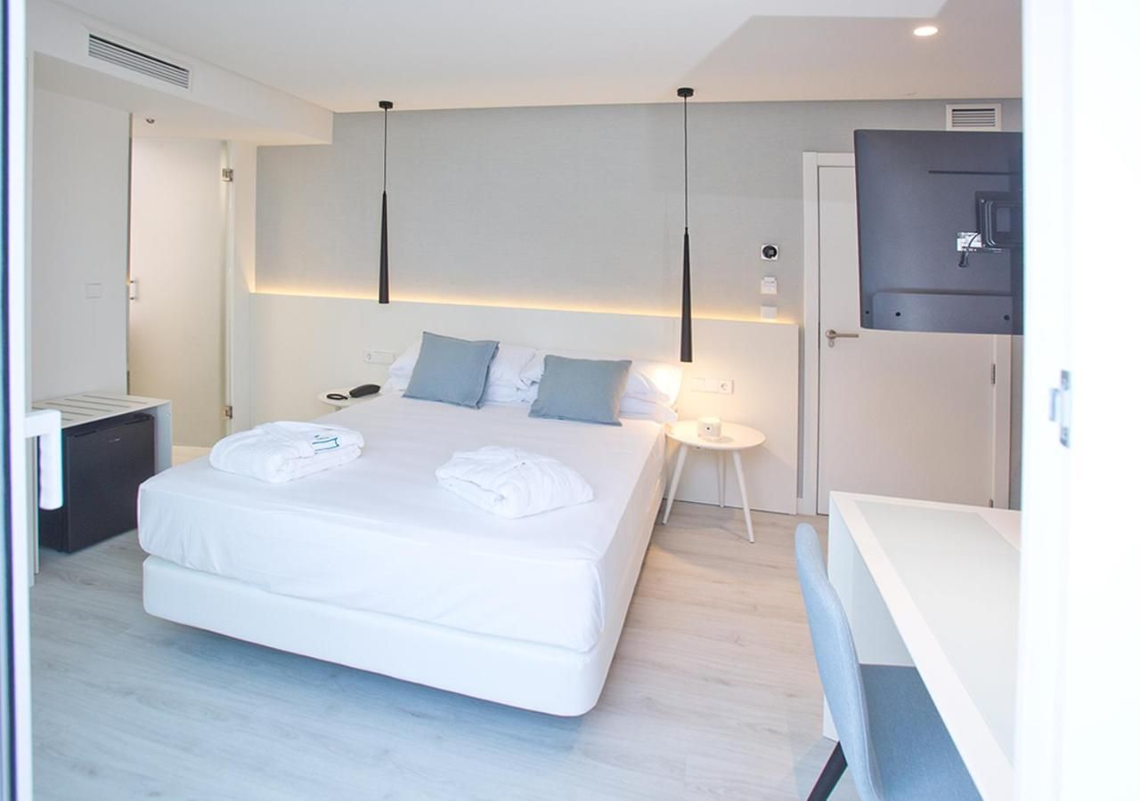 Standard Double or Twin Room with Balcony