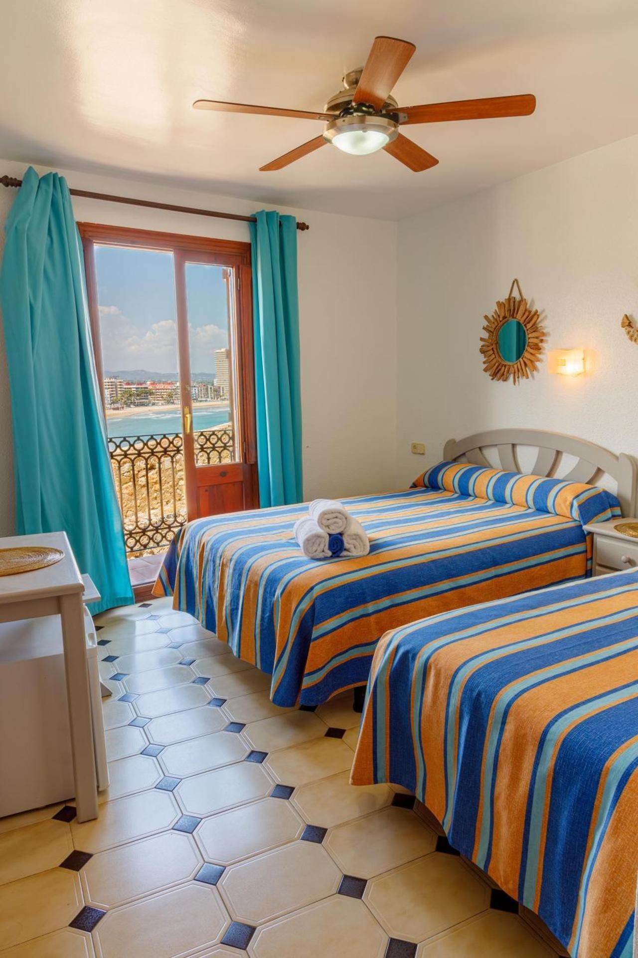 Triple Room with Sea View