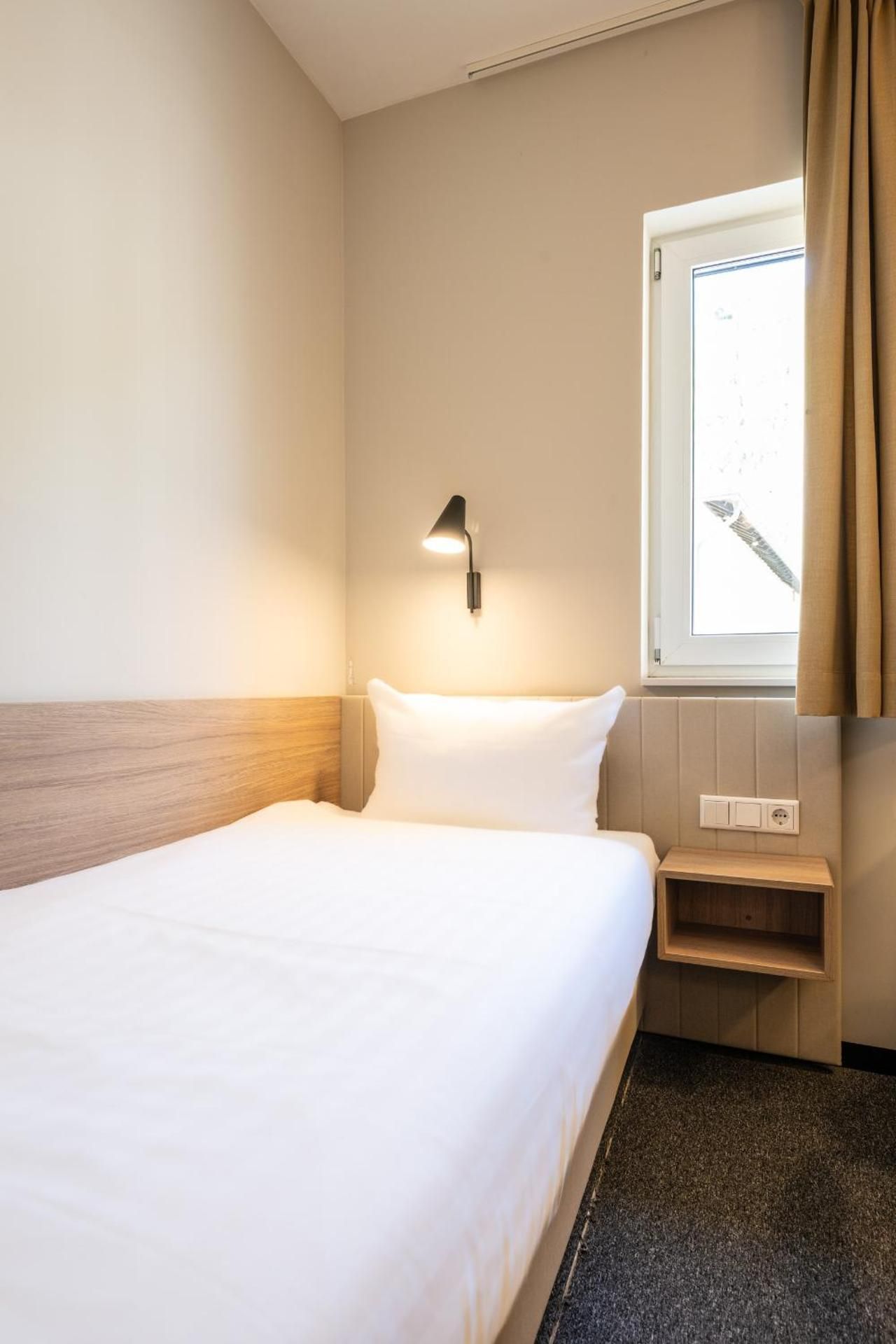 Economy Single Room
