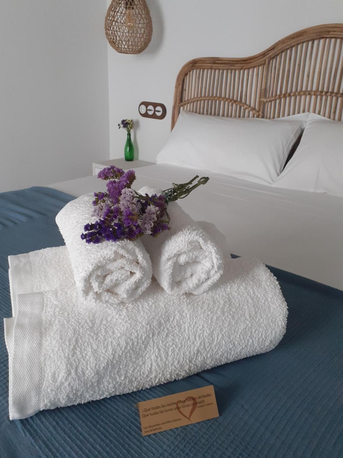 Deluxe Double Room with Side Sea View